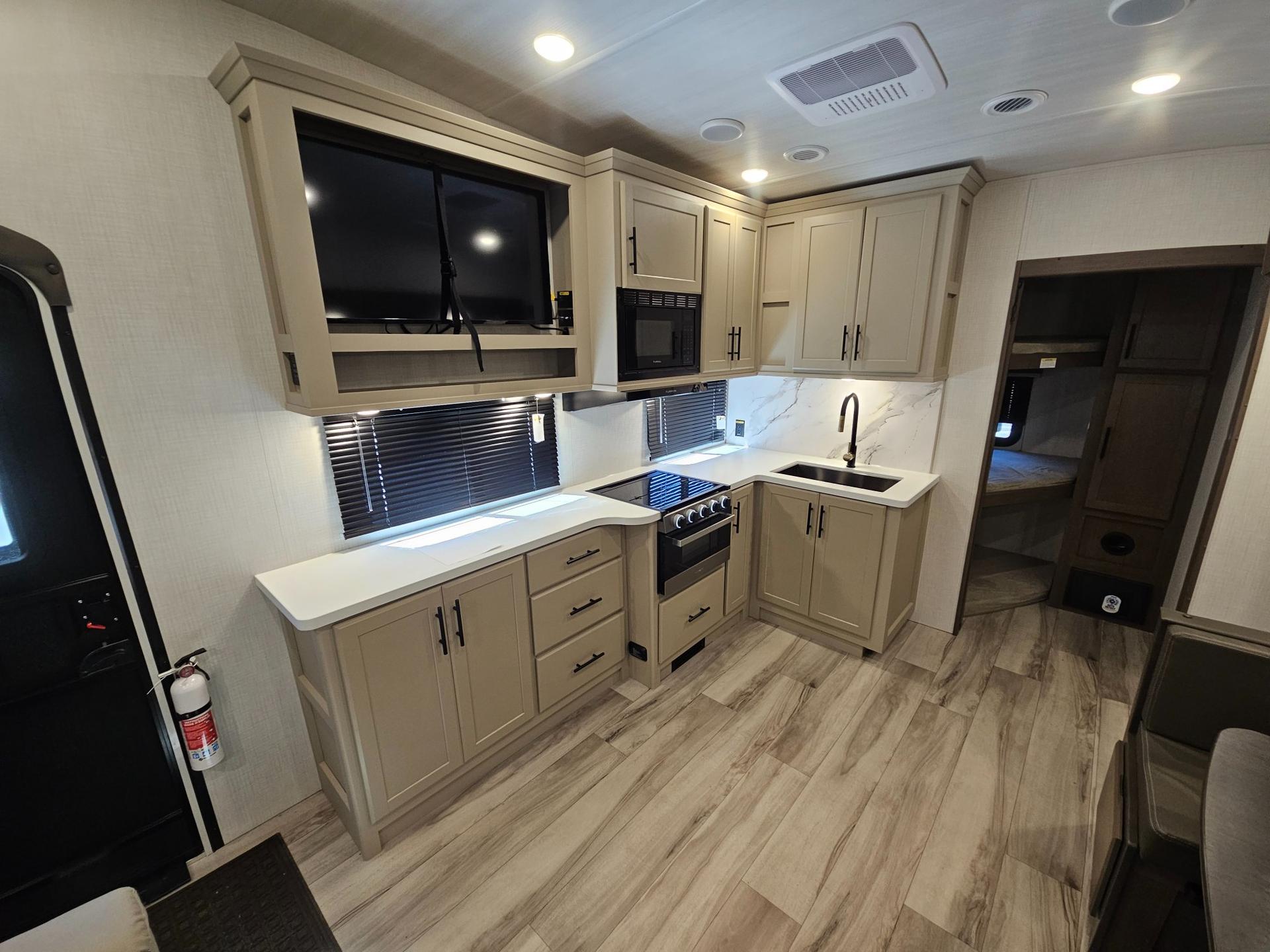 2027 Keystone RV 2027 Keystone RV Cougar Sport - thumbnail 7