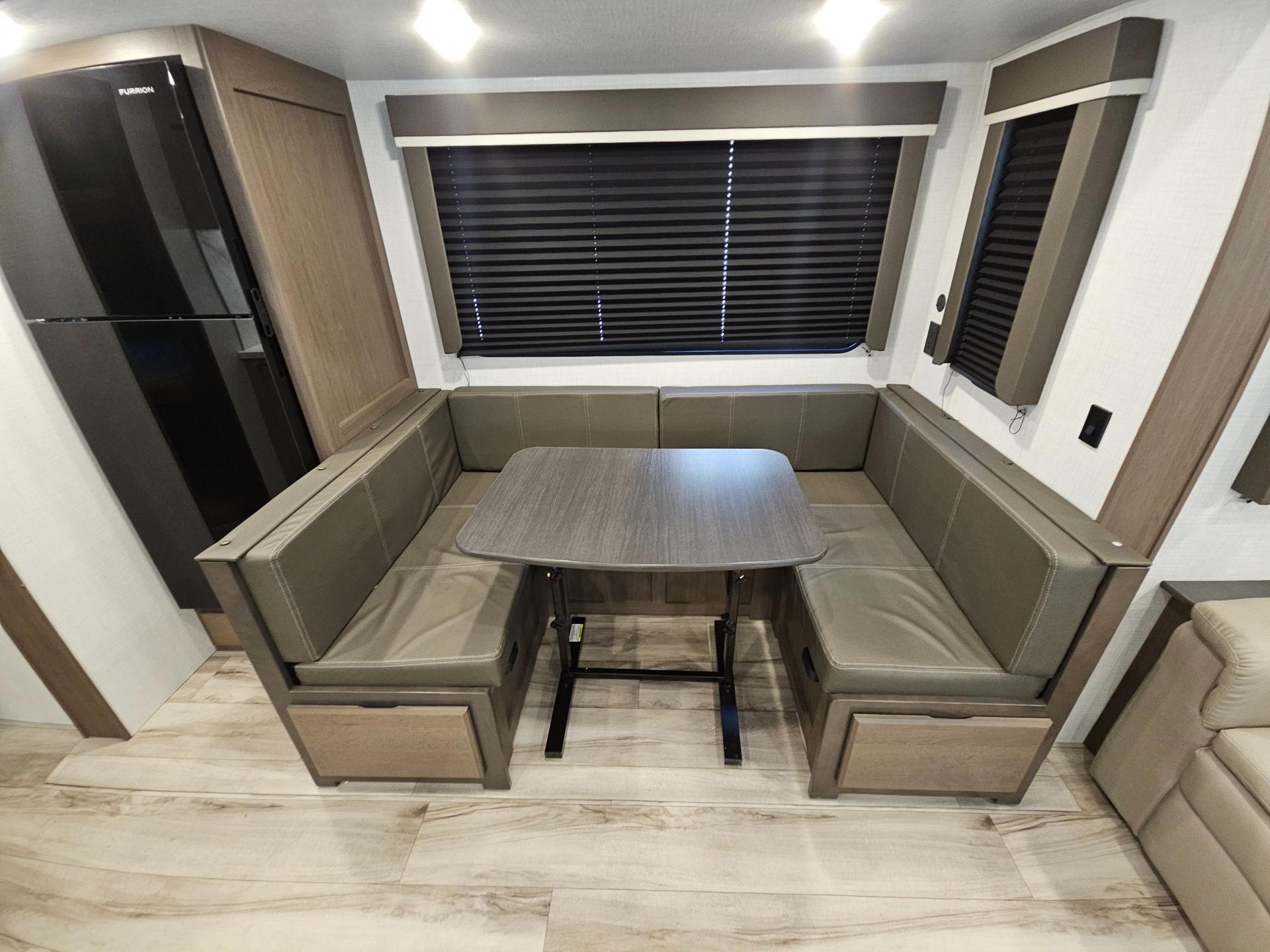 2027 Keystone RV 2027 Keystone RV Cougar Sport - thumbnail 9