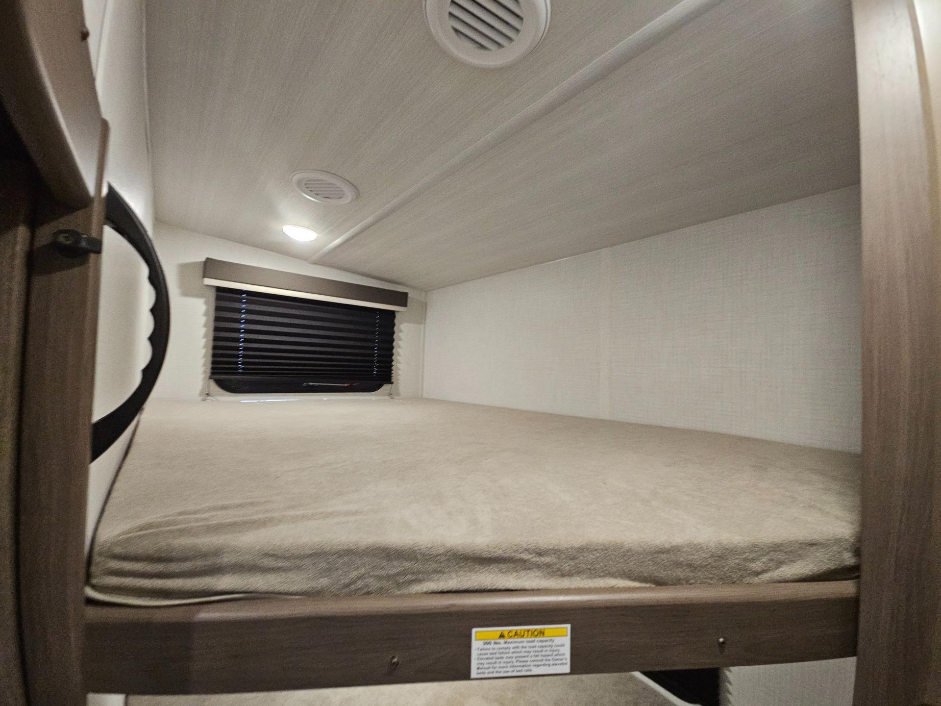 2027 Keystone RV 2027 Keystone RV Cougar Sport - thumbnail 13