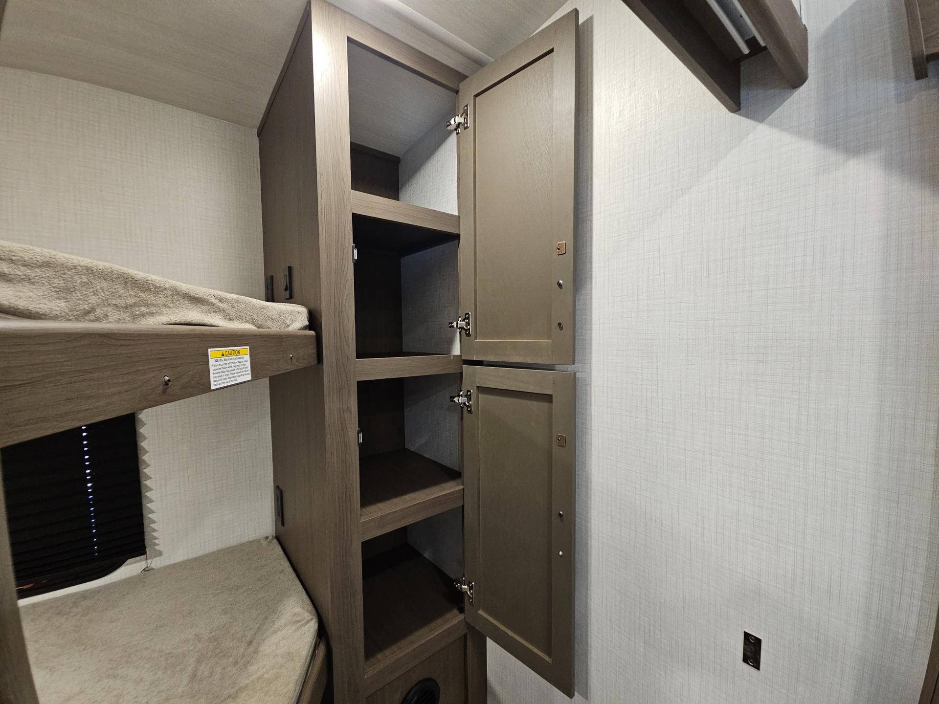2027 Keystone RV 2027 Keystone RV Cougar Sport - thumbnail 16