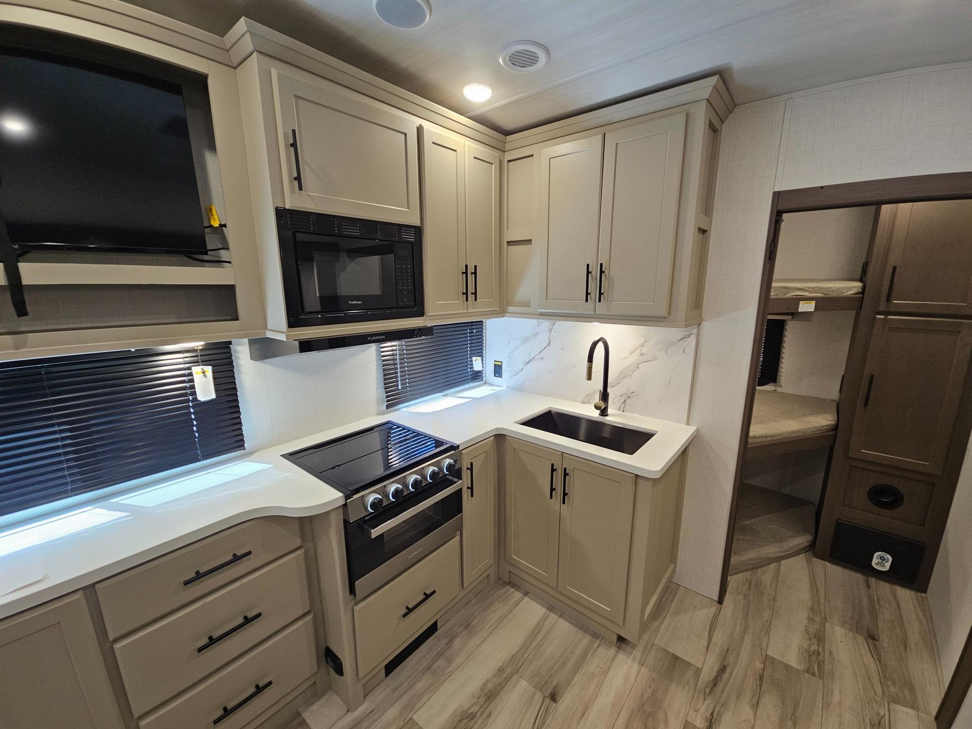 2027 Keystone RV 2027 Keystone RV Cougar Sport - thumbnail 19