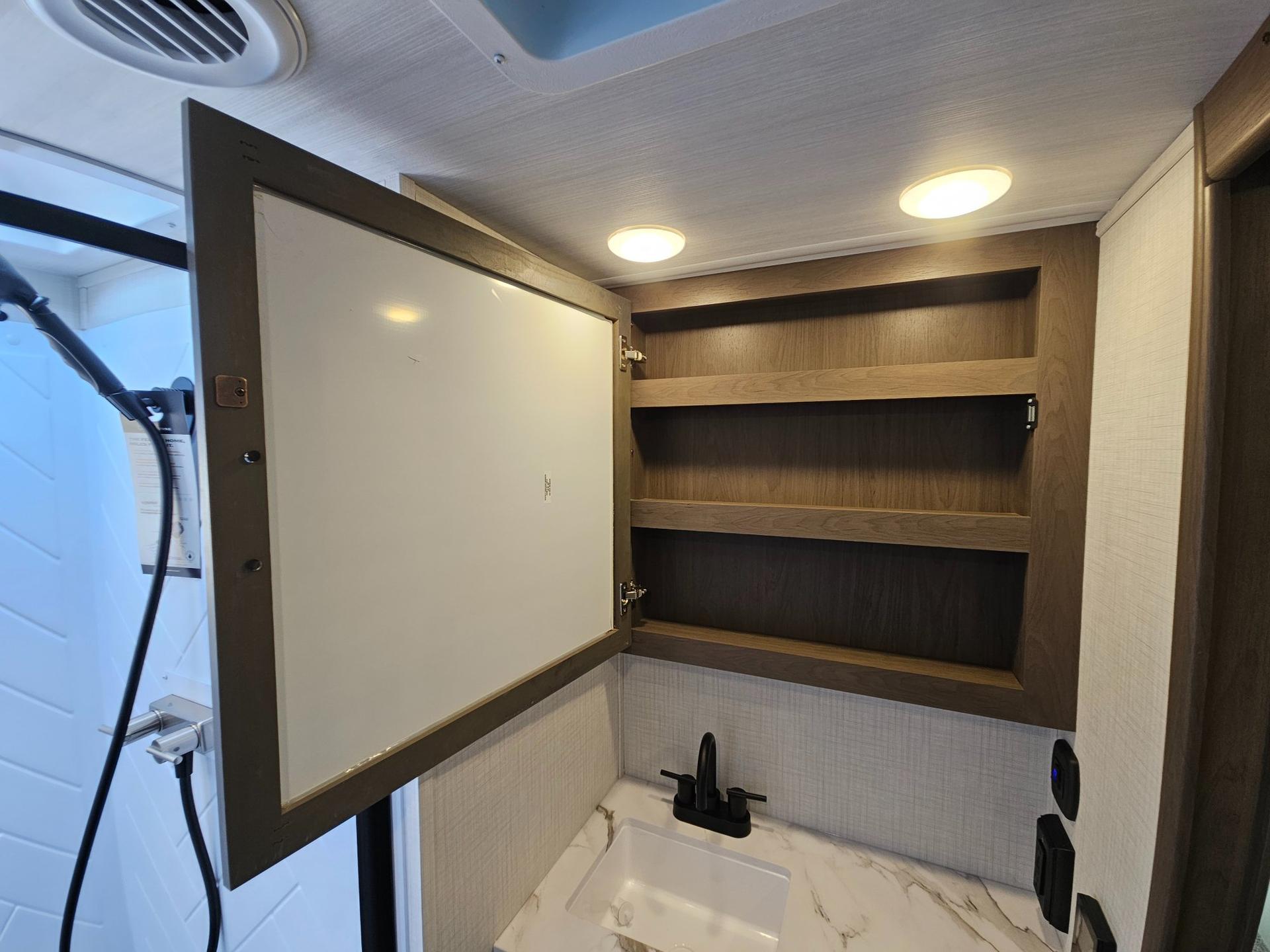2027 Keystone RV 2027 Keystone RV Cougar Sport - thumbnail 35