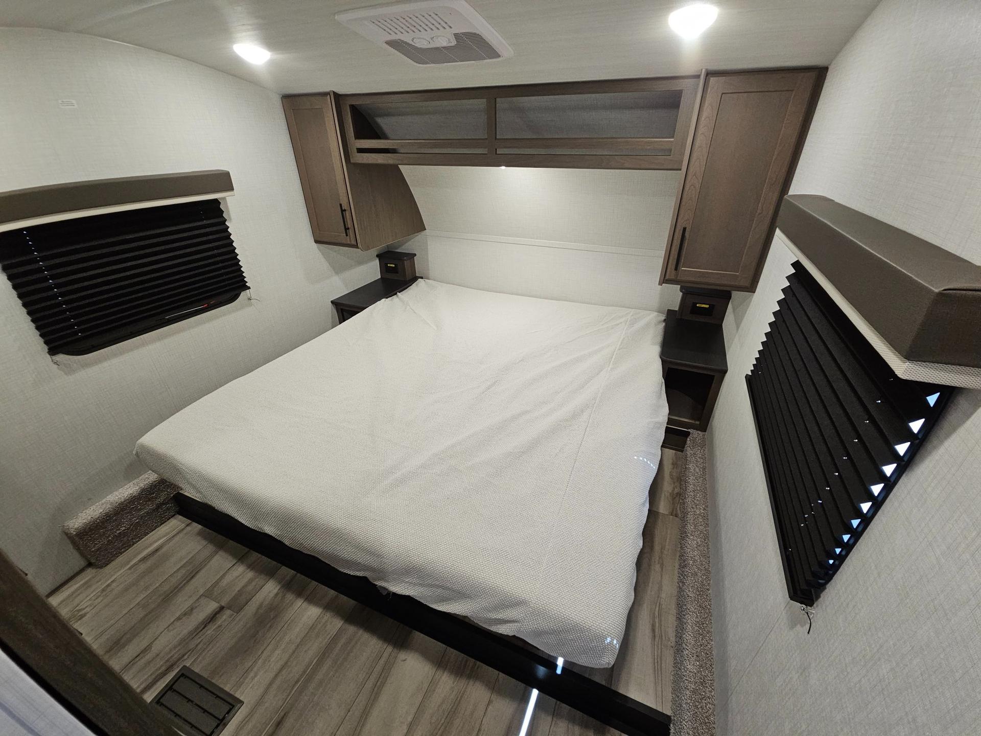 2027 Keystone RV 2027 Keystone RV Cougar Sport - thumbnail 39