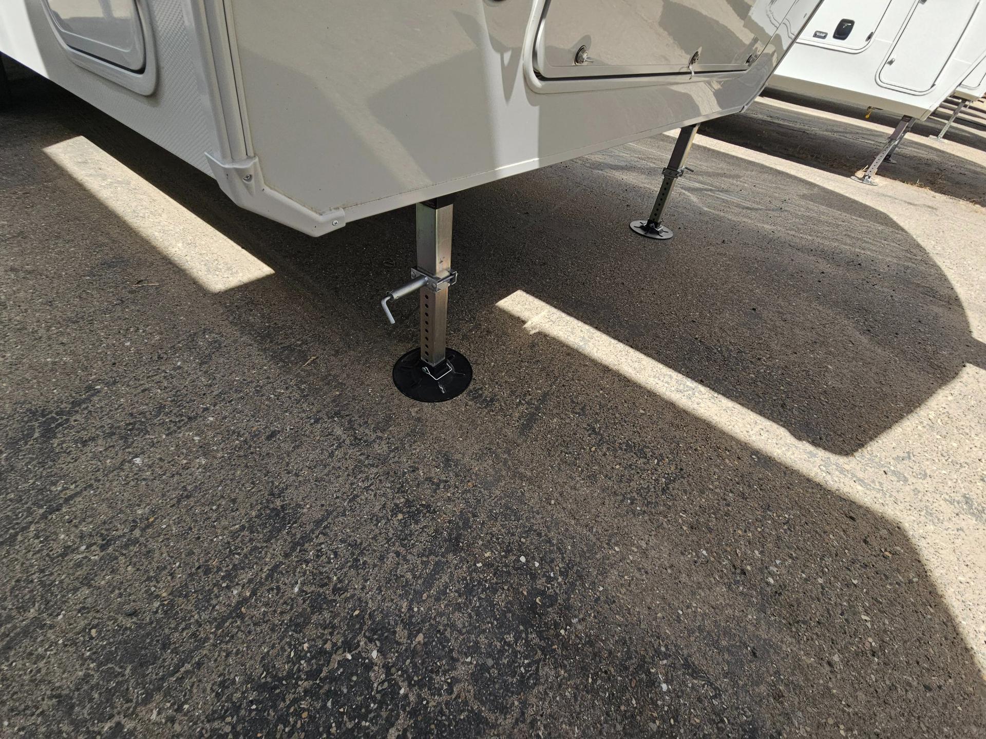 2027 Keystone RV 2027 Keystone RV Cougar Sport - thumbnail 48