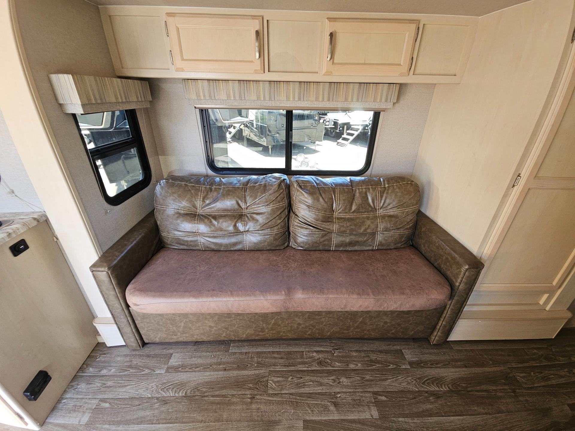 2019 Winnebago 2019 Winnebago Minnie - thumbnail 7