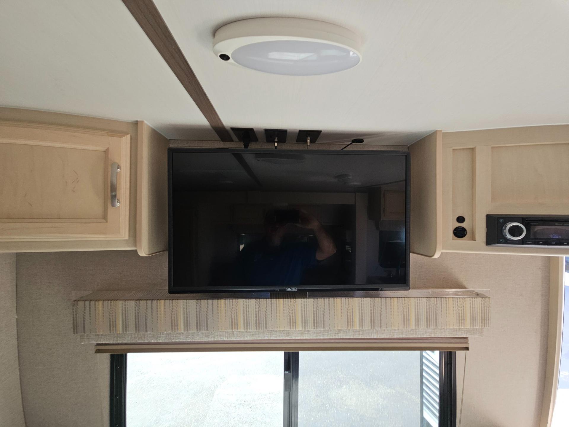 2019 Winnebago 2019 Winnebago Minnie - thumbnail 13