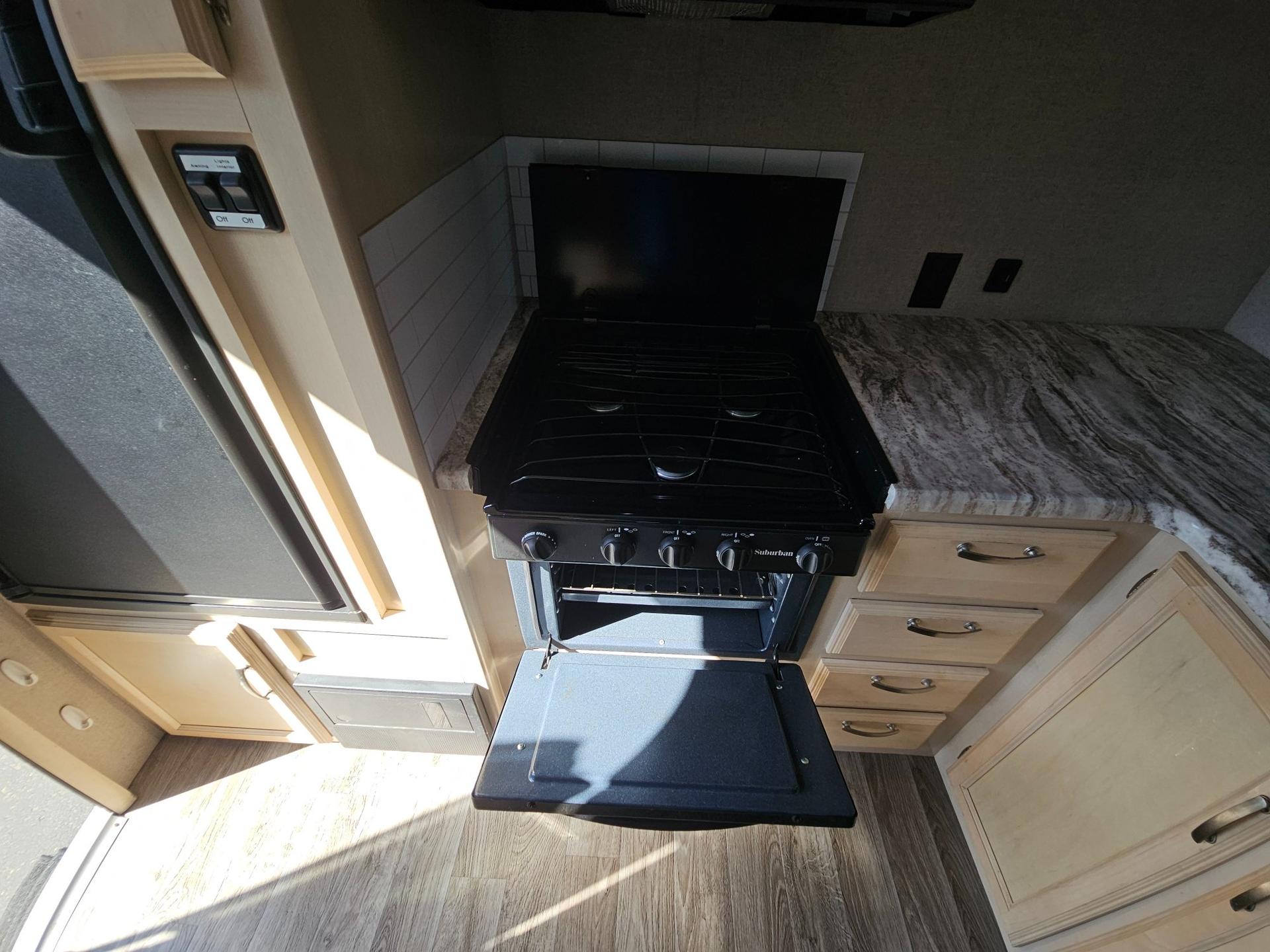 2019 Winnebago 2019 Winnebago Minnie - thumbnail 20