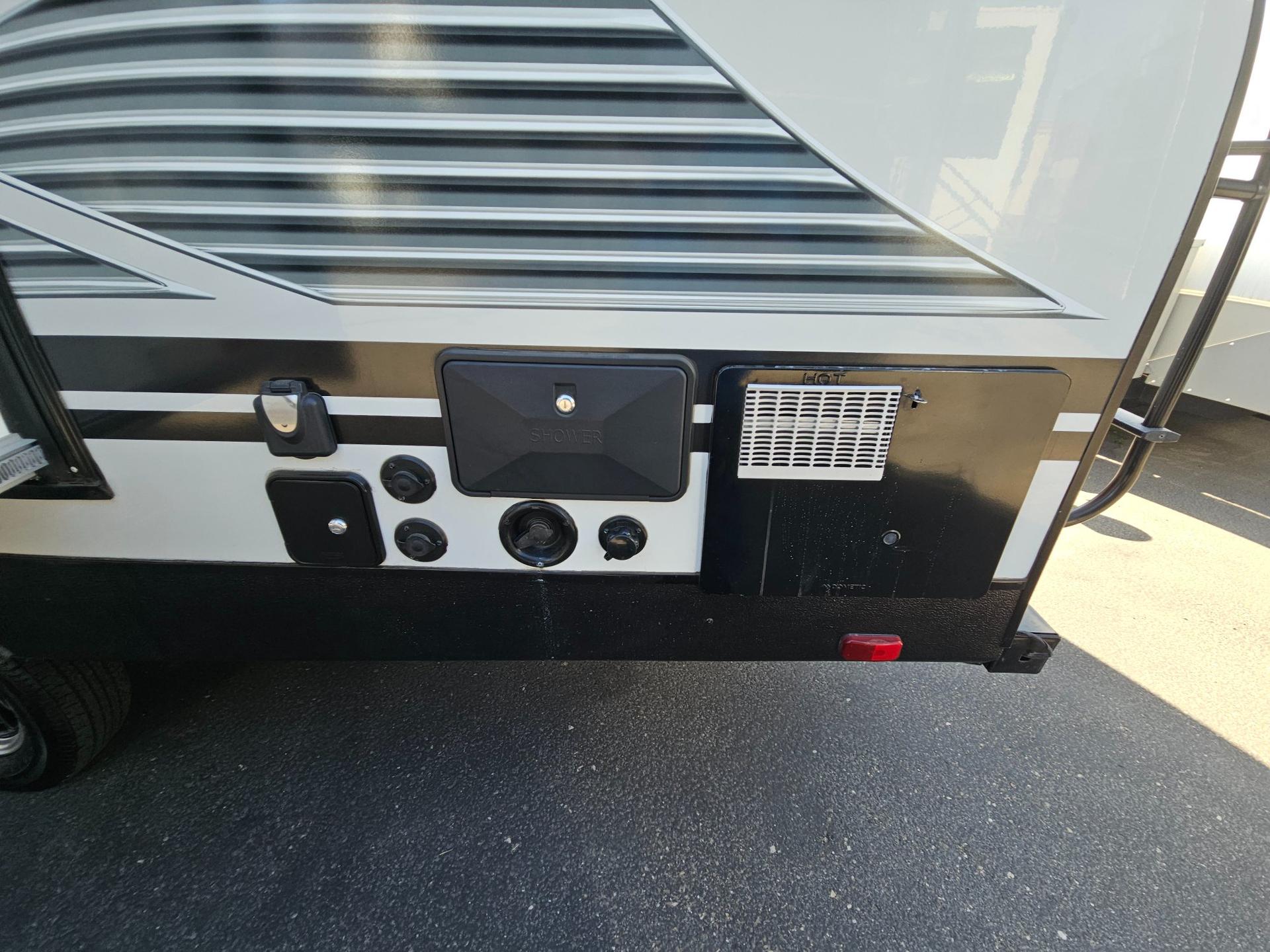 2019 Winnebago 2019 Winnebago Minnie - thumbnail 44