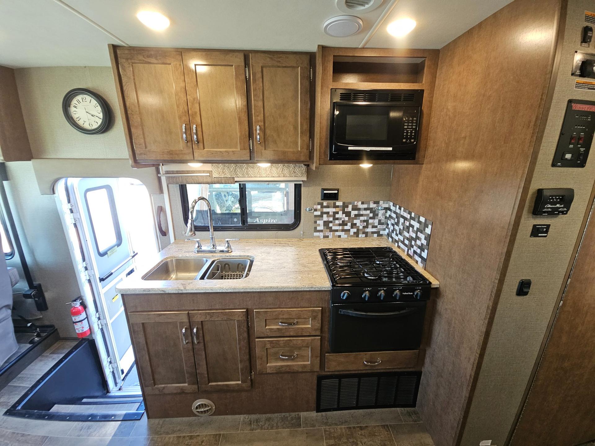 2020 Winnebago 2020 Winnebago Intent - thumbnail 13