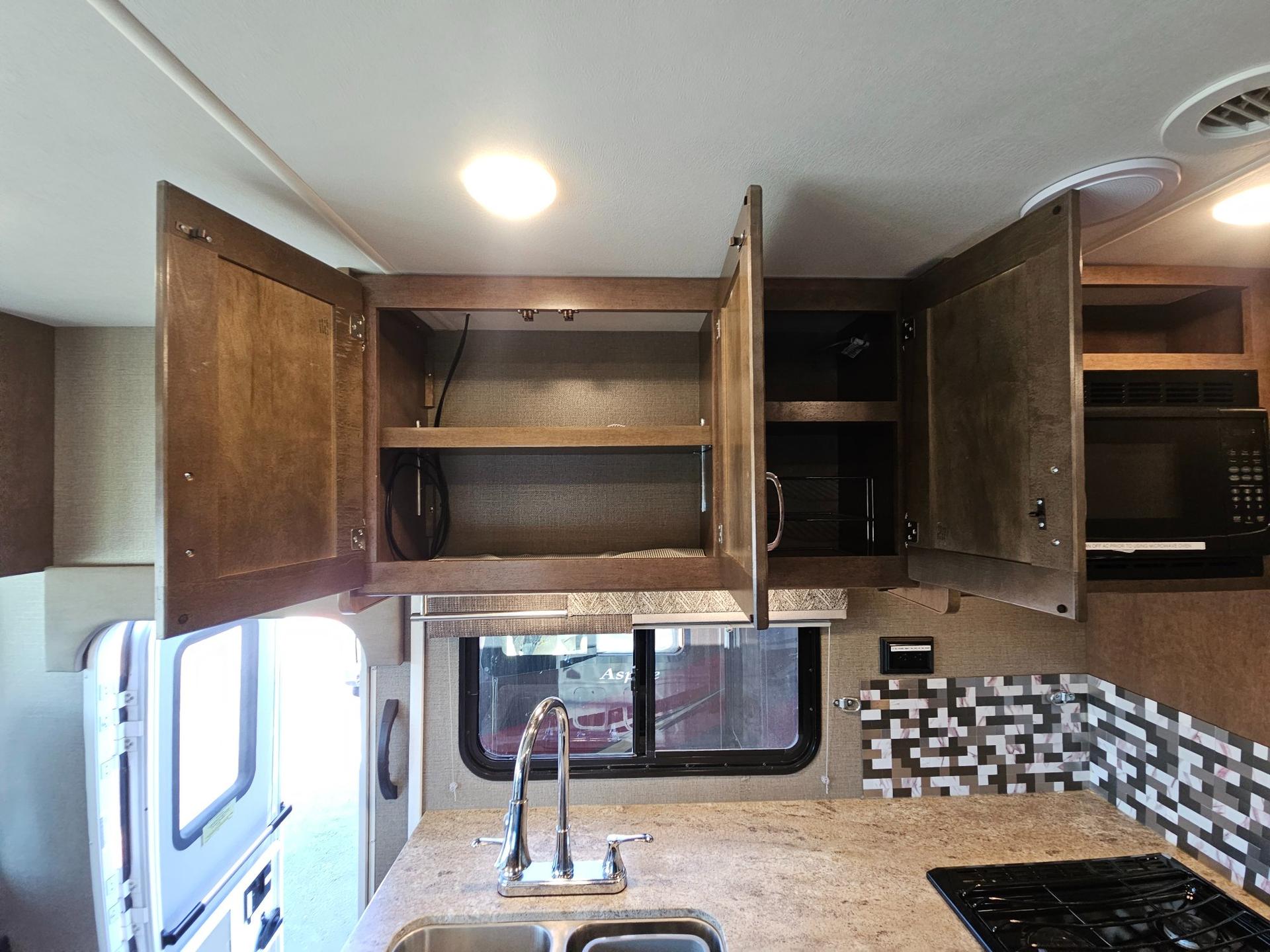 2020 Winnebago 2020 Winnebago Intent - thumbnail 15