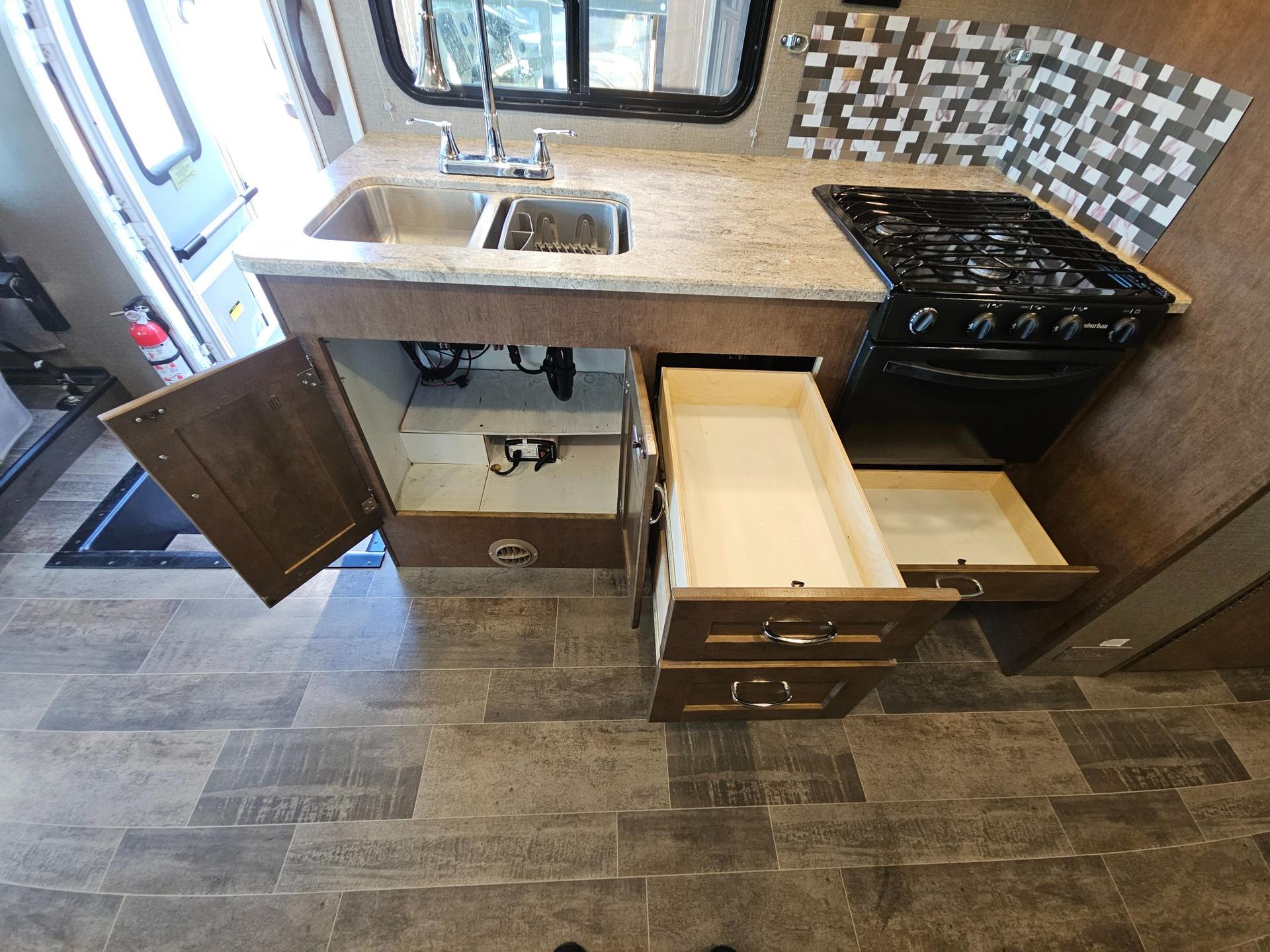 2020 Winnebago 2020 Winnebago Intent - thumbnail 18