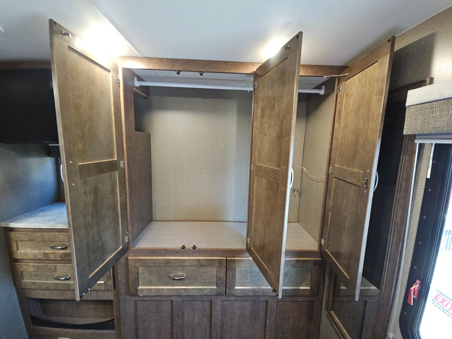 2020 Winnebago 2020 Winnebago Intent - thumbnail 29