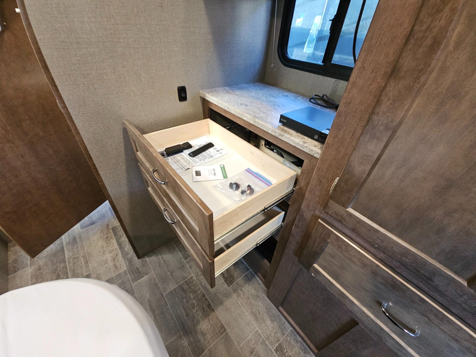 2020 Winnebago 2020 Winnebago Intent - thumbnail 31
