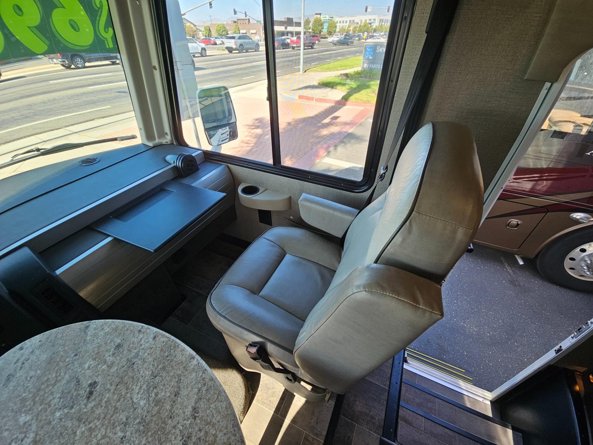 2020 Winnebago 2020 Winnebago Intent - thumbnail 36