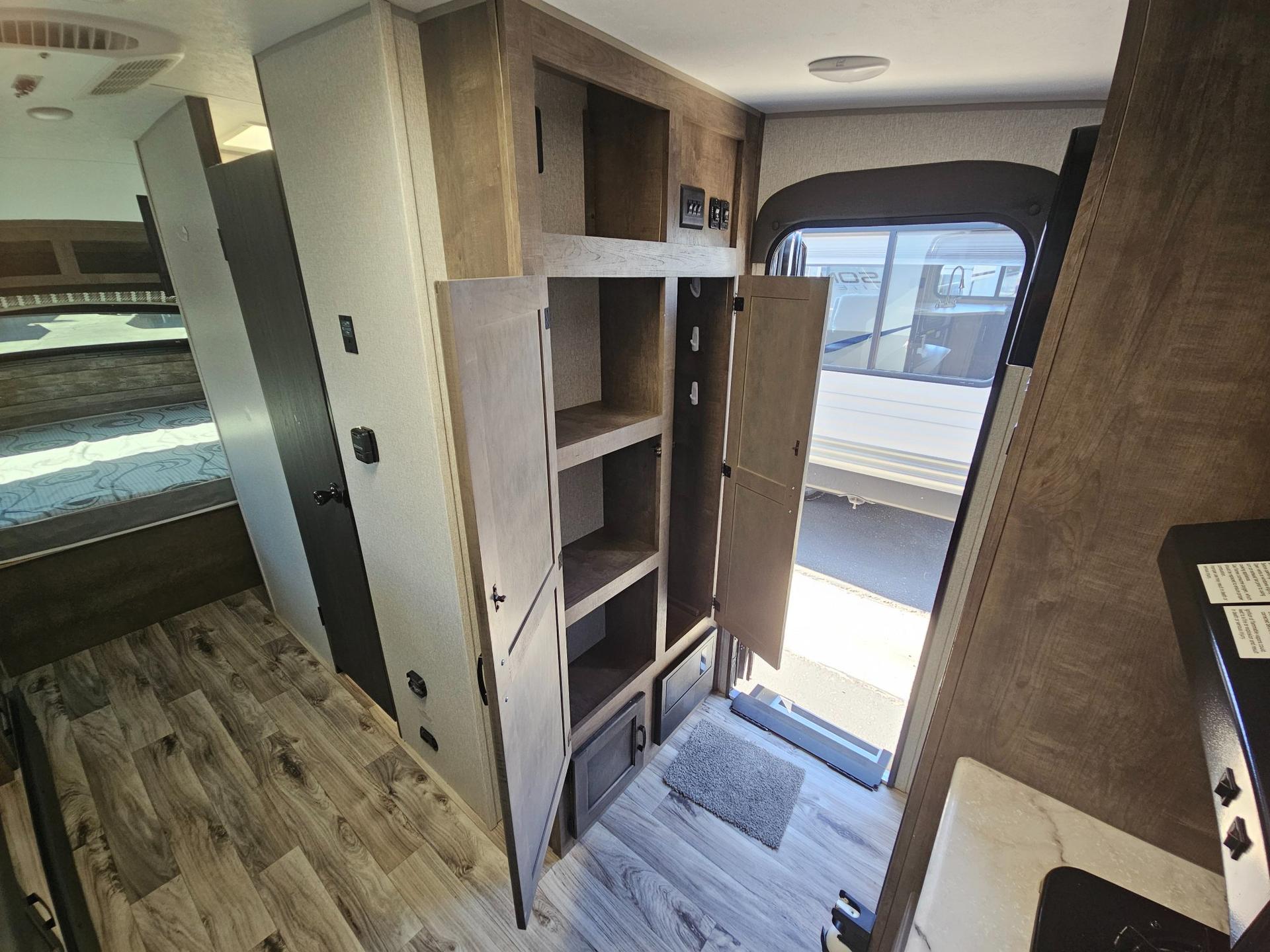 2022 Venture RV 2022 Venture RV Sonic Lite - thumbnail 17