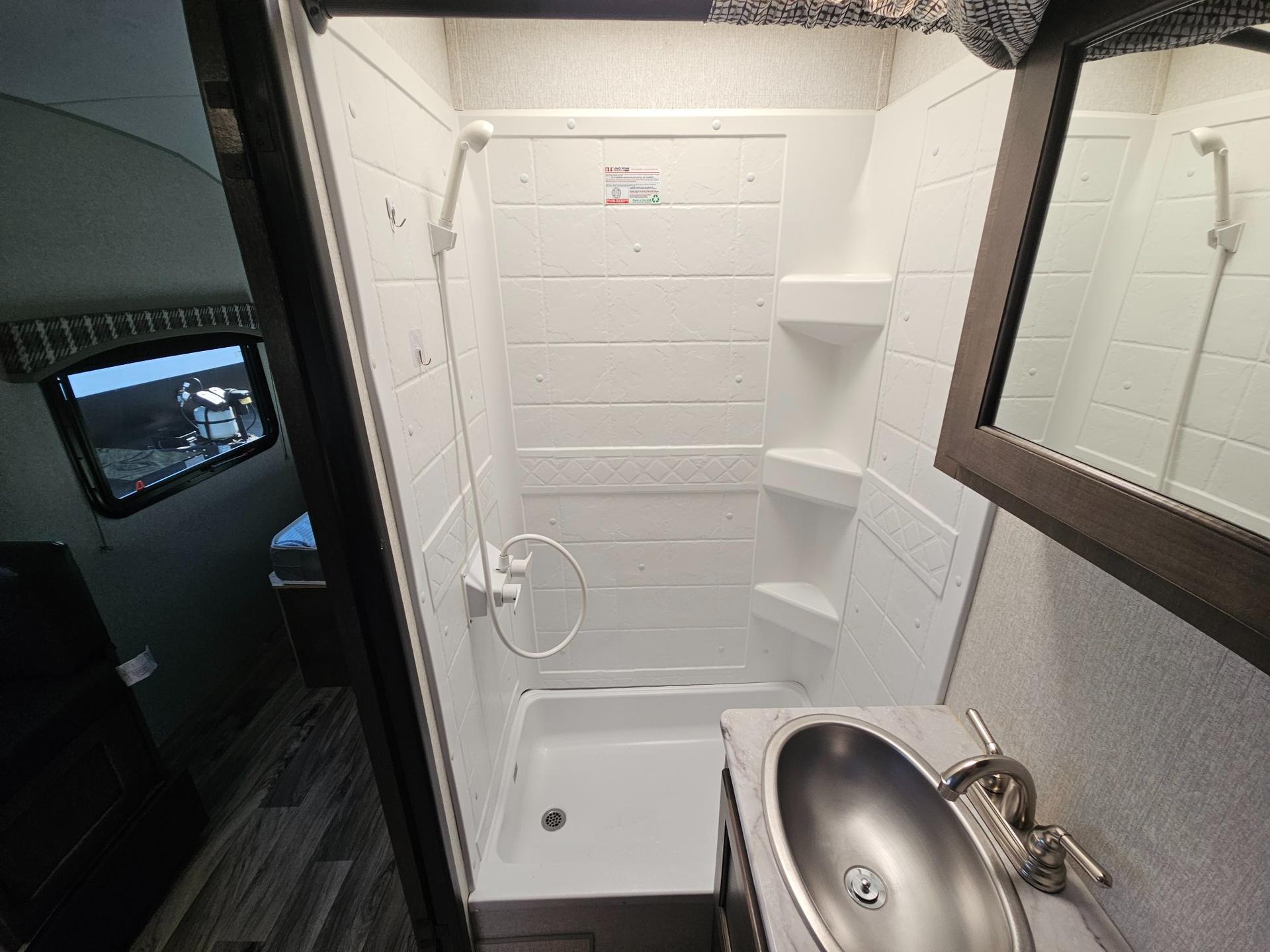 2022 Venture RV 2022 Venture RV Sonic Lite - thumbnail 26