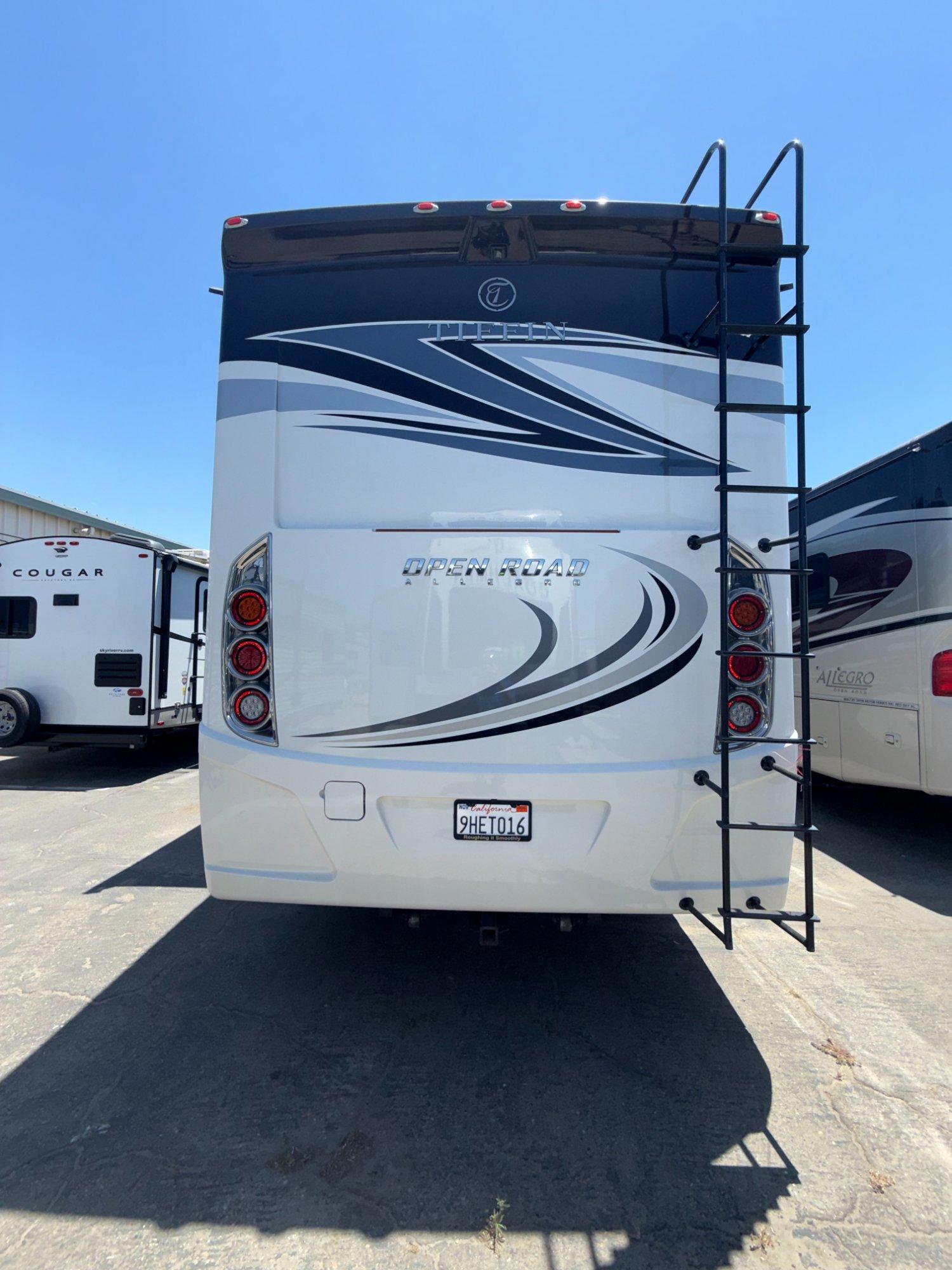 2018 Tiffin Motor Coach 2018 Tiffin Motor Coach Allegro Open Road - thumbnail 5