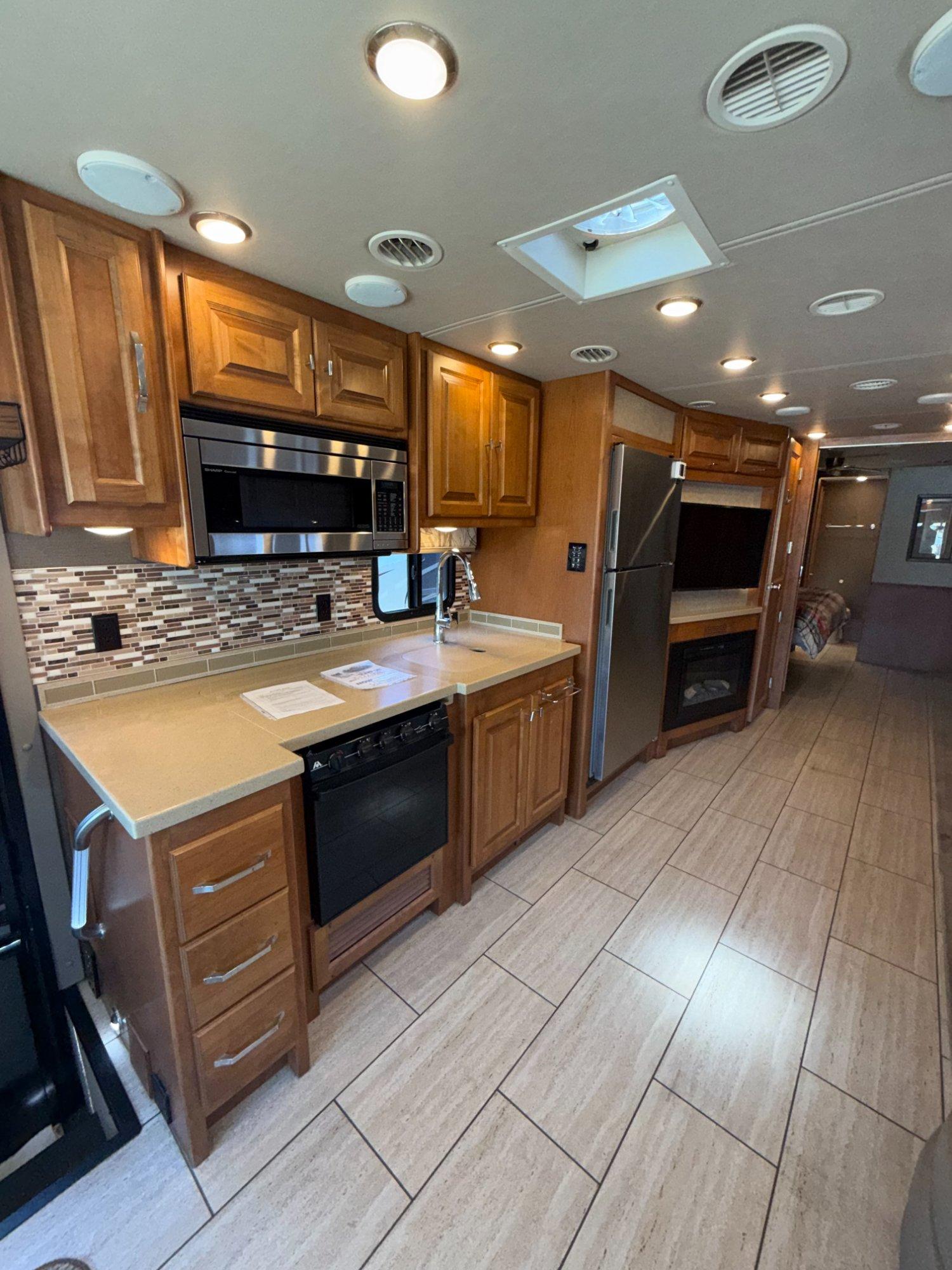 2018 Tiffin Motor Coach 2018 Tiffin Motor Coach Allegro Open Road - thumbnail 12