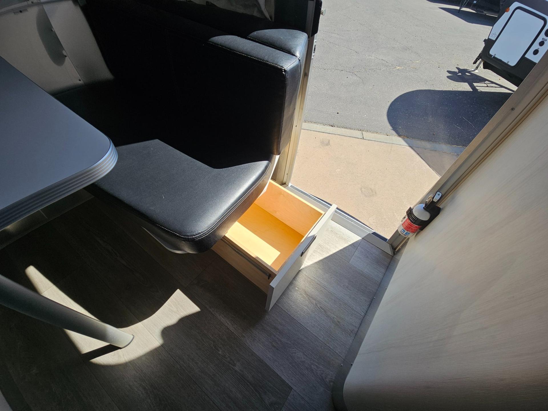 2020 Airstream 2020 Airstream Flying Cloud - thumbnail 43