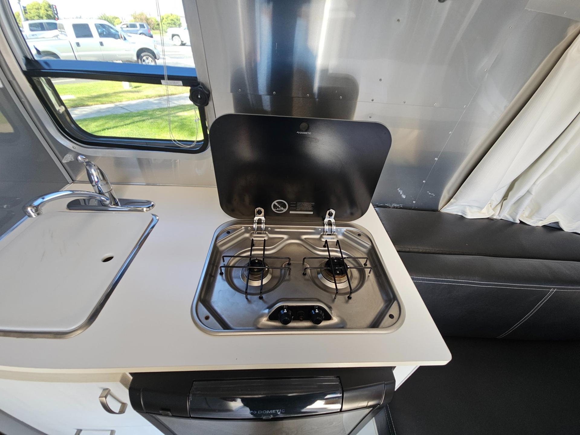 2020 Airstream 2020 Airstream Flying Cloud - thumbnail 47