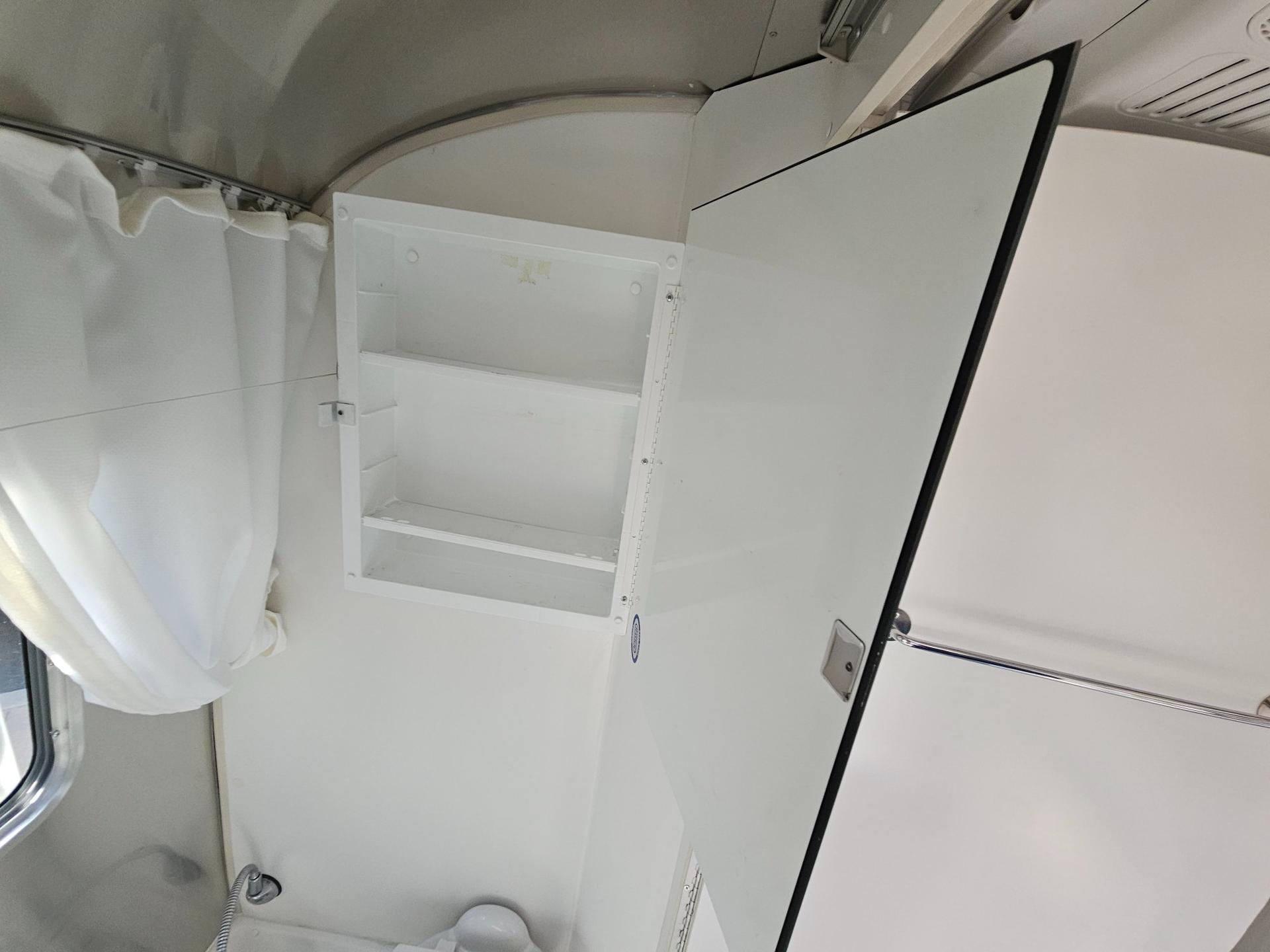 2020 Airstream 2020 Airstream Flying Cloud - thumbnail 58