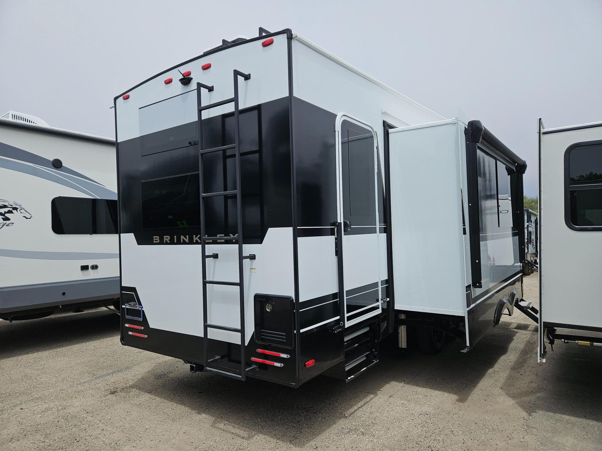 2027 Brinkley RV 2027 Brinkley RV Model Z - thumbnail 3