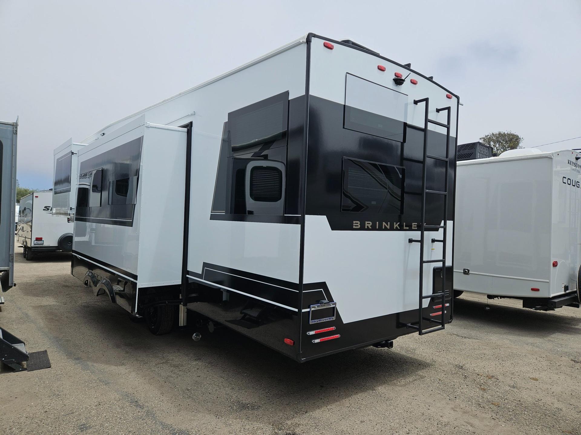 2027 Brinkley RV 2027 Brinkley RV Model Z - thumbnail 4