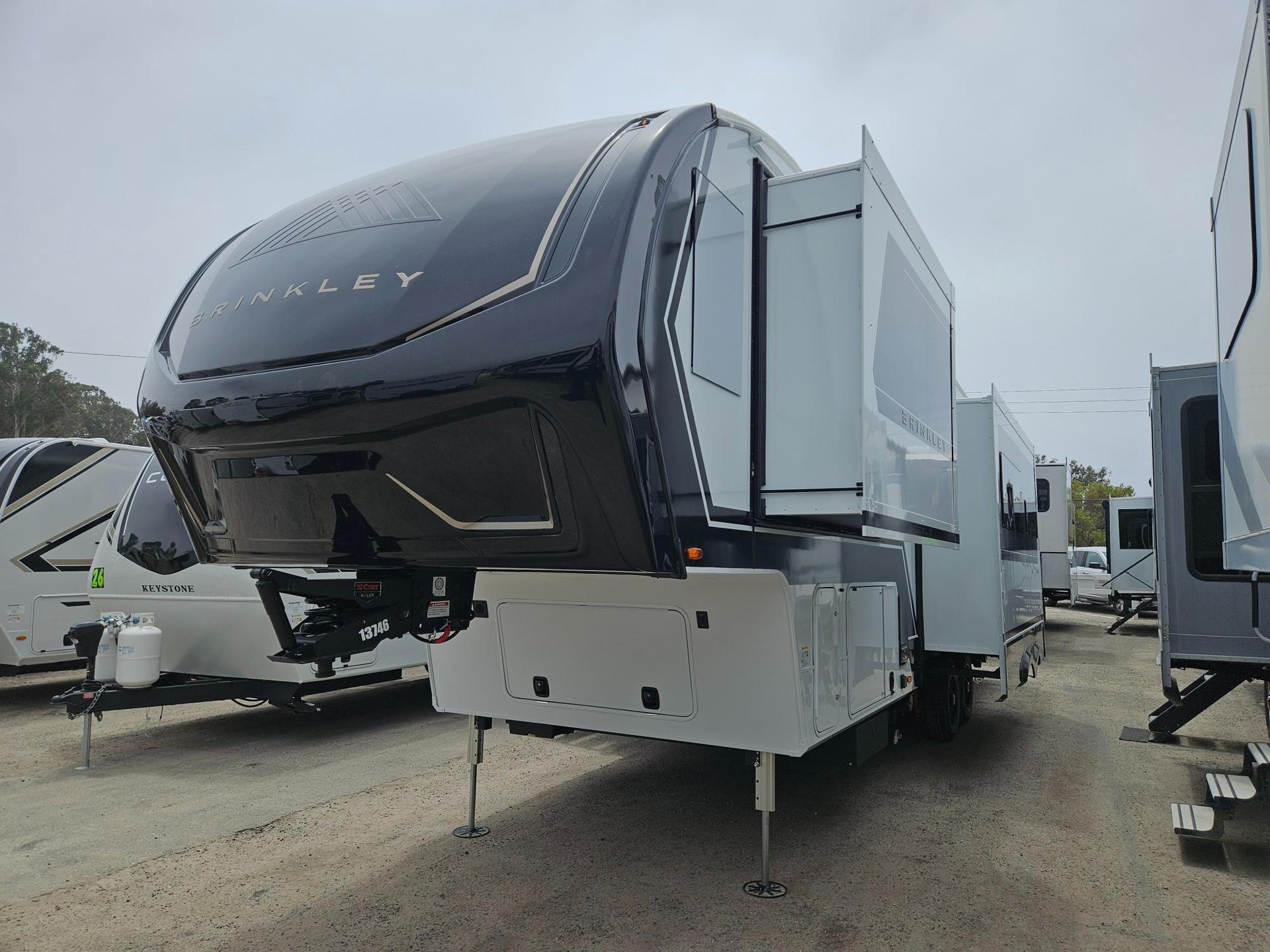 2027 Brinkley RV 2027 Brinkley RV Model Z - thumbnail 5