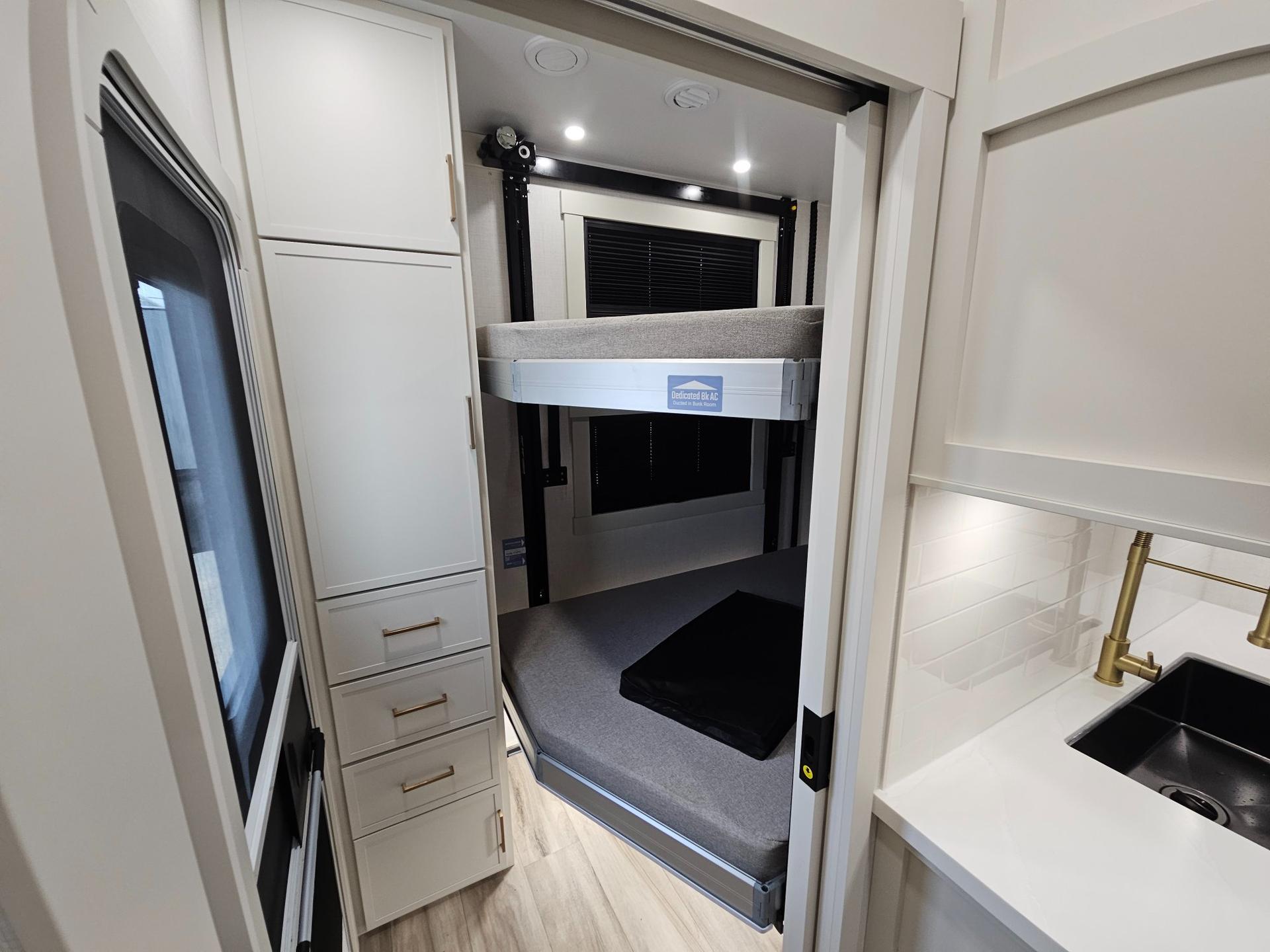2027 Brinkley RV 2027 Brinkley RV Model Z - thumbnail 11