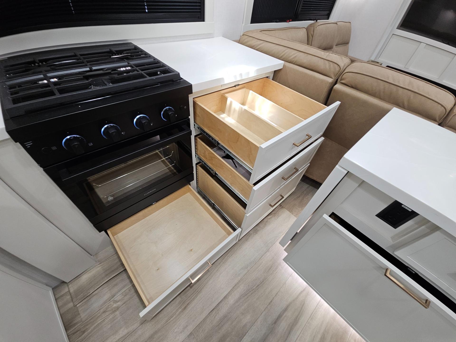 2027 Brinkley RV 2027 Brinkley RV Model Z - thumbnail 23