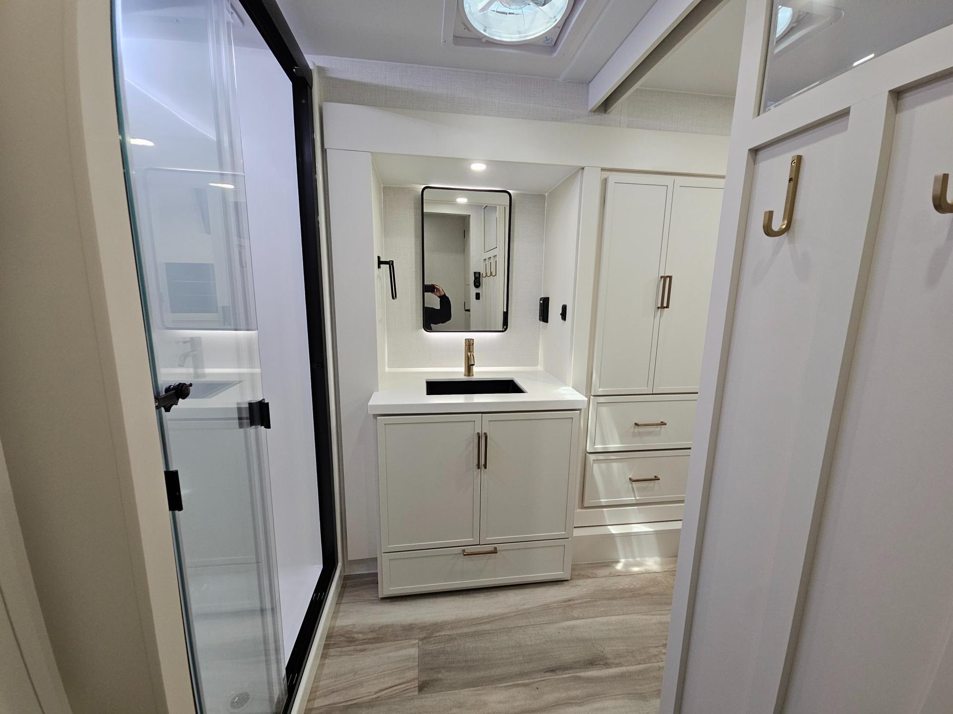 2027 Brinkley RV 2027 Brinkley RV Model Z - thumbnail 34