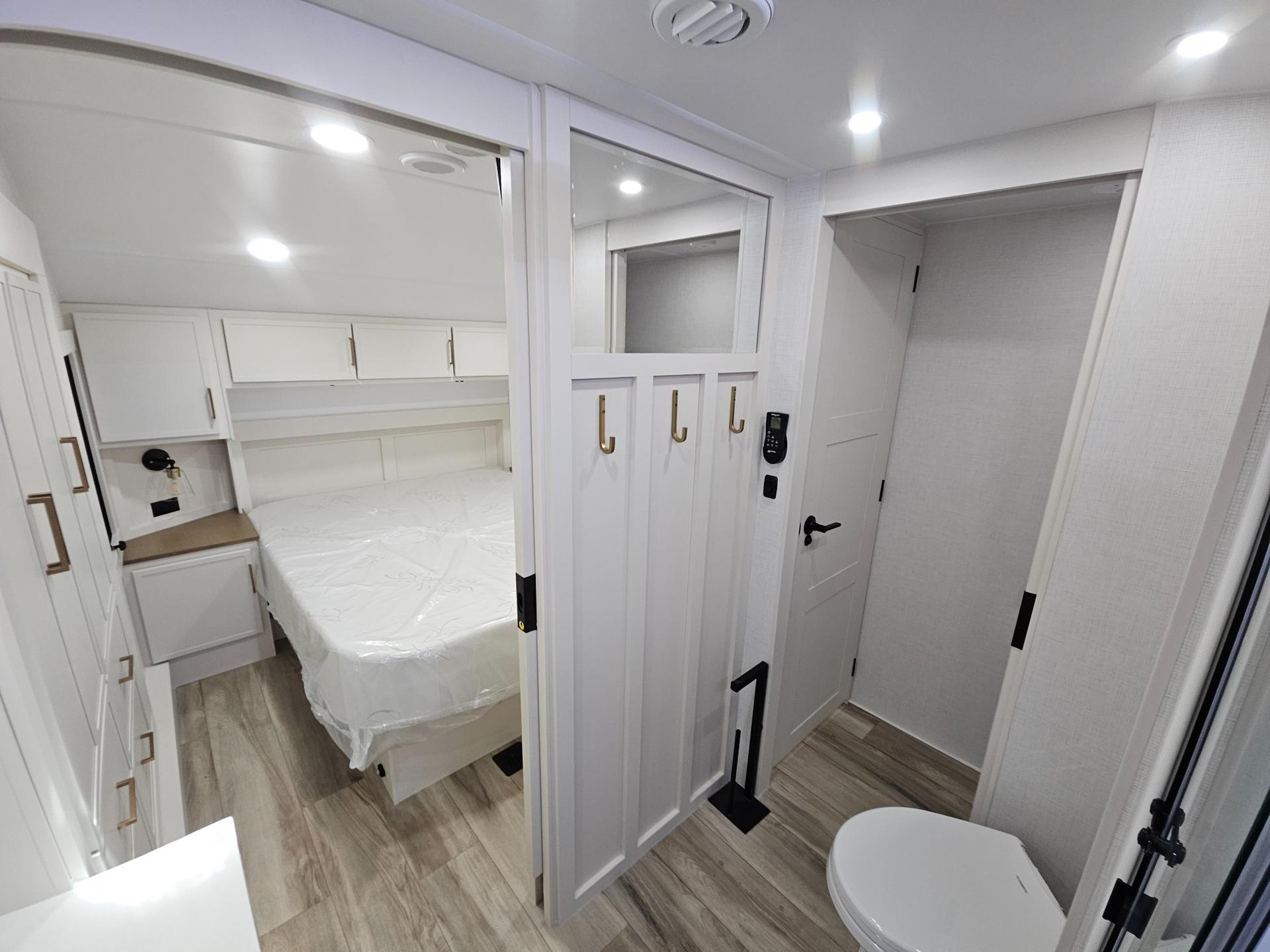 2027 Brinkley RV 2027 Brinkley RV Model Z - thumbnail 42