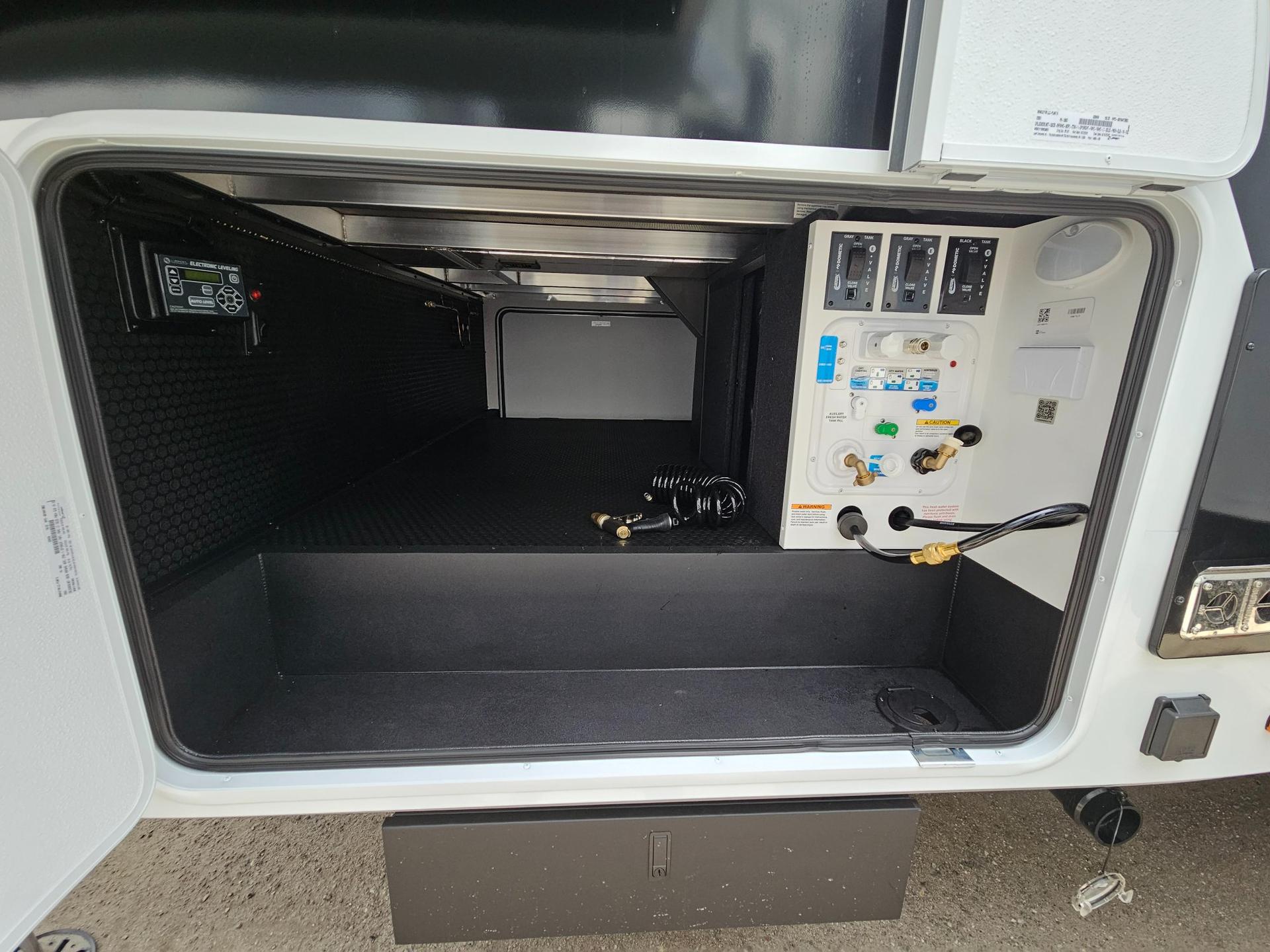 2027 Brinkley RV 2027 Brinkley RV Model Z - thumbnail 62