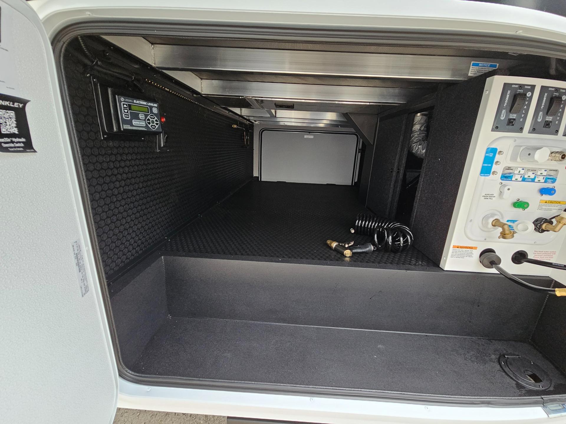 2027 Brinkley RV 2027 Brinkley RV Model Z - thumbnail 64