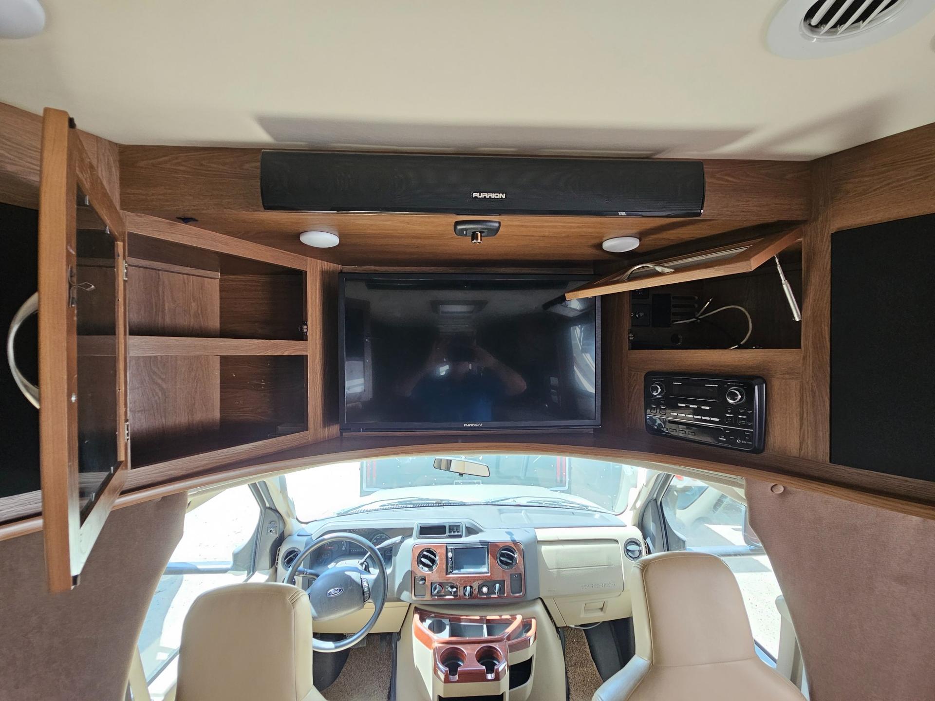 2017 Coachmen 2017 Coachmen Concord - thumbnail 15