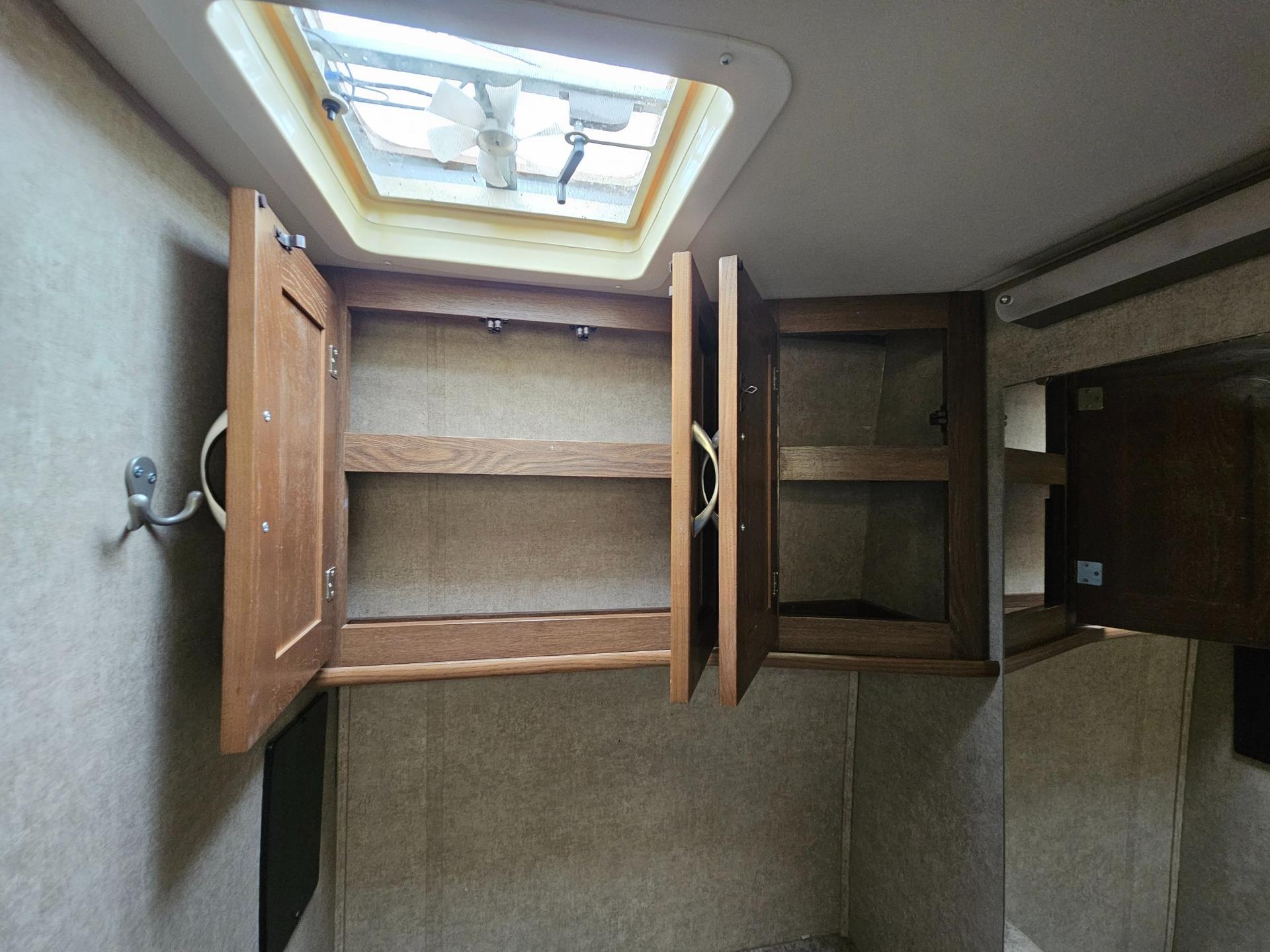 2017 Coachmen 2017 Coachmen Concord - thumbnail 30