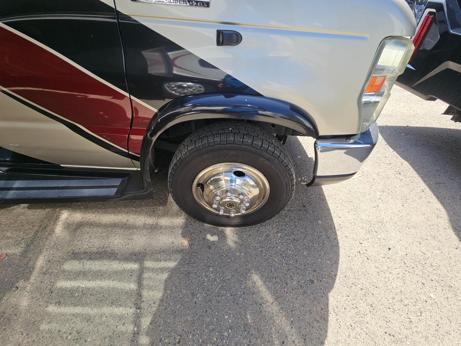2017 Coachmen 2017 Coachmen Concord - thumbnail 40