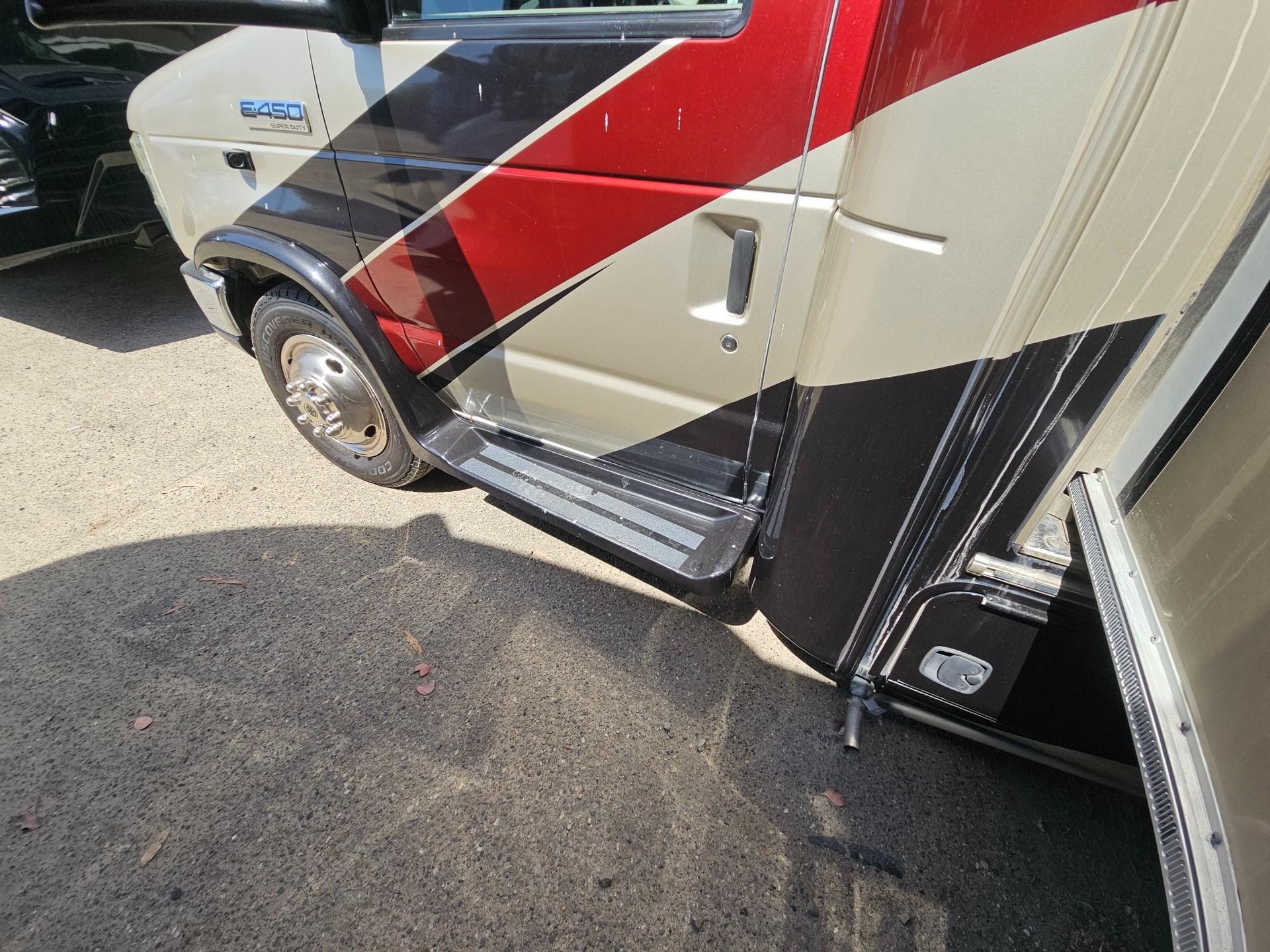 2017 Coachmen 2017 Coachmen Concord - thumbnail 57