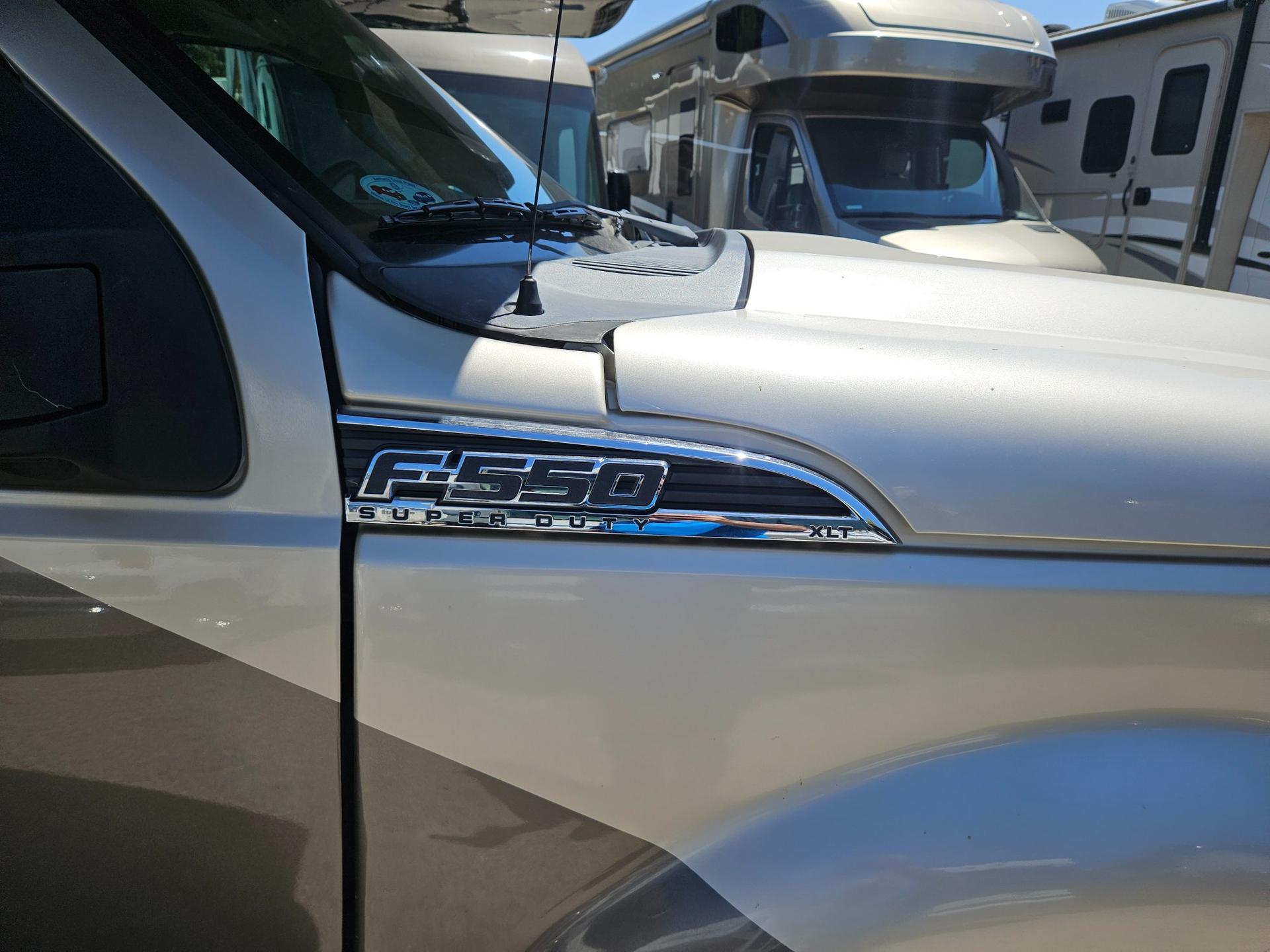 2016 Thor Motor Coach 2016 Thor Motor Coach Four Winds - thumbnail 4