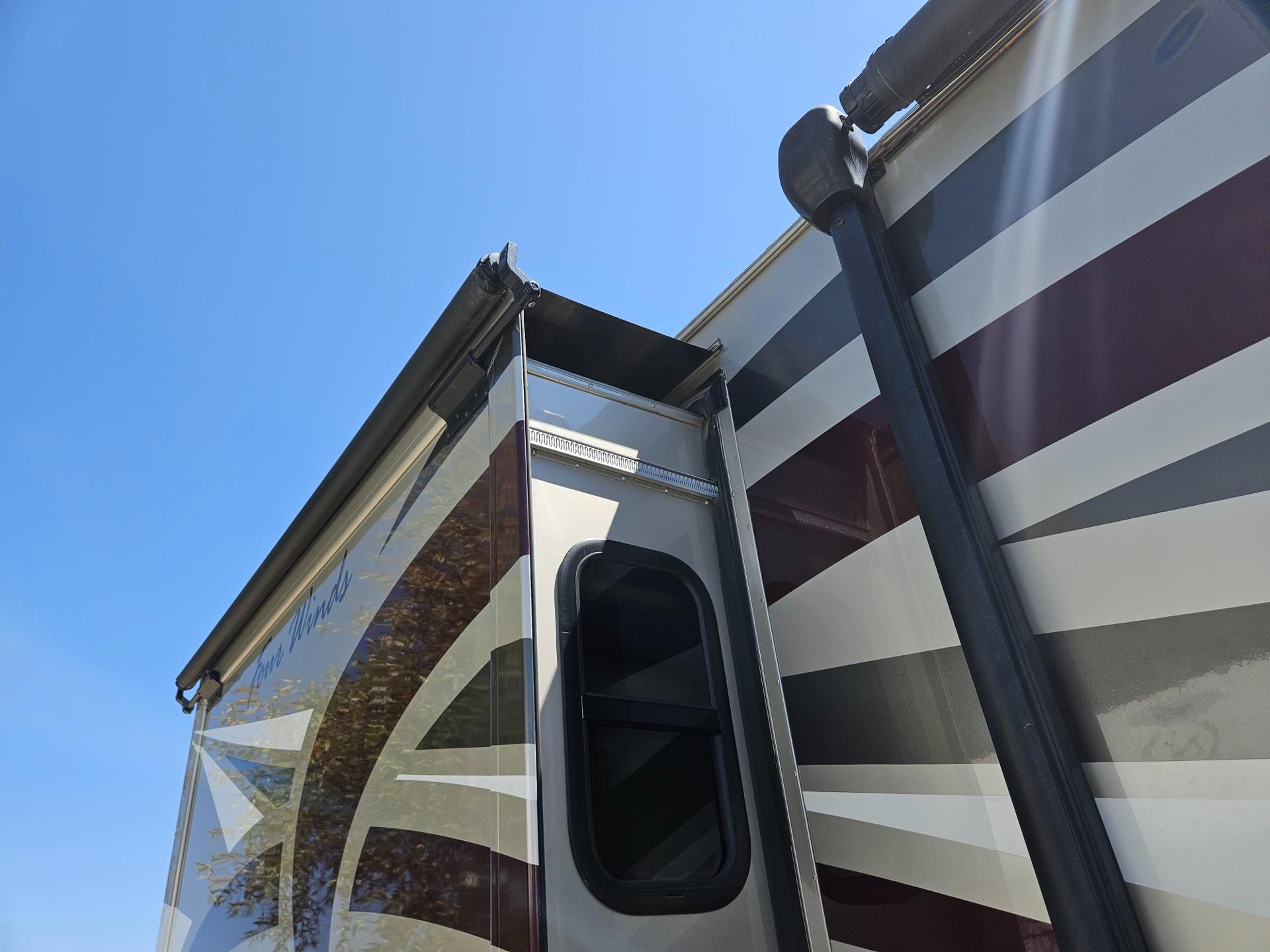 2016 Thor Motor Coach 2016 Thor Motor Coach Four Winds - thumbnail 11