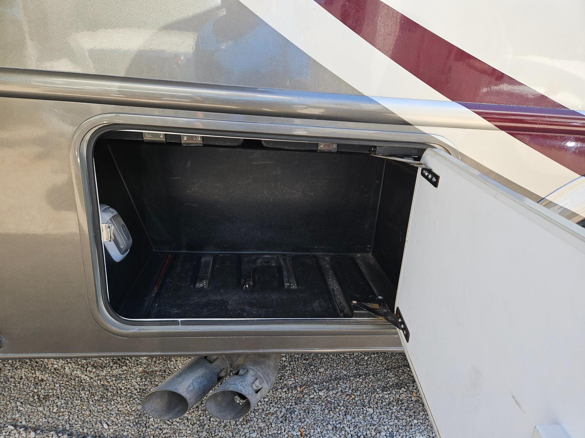 2016 Thor Motor Coach 2016 Thor Motor Coach Four Winds - thumbnail 12