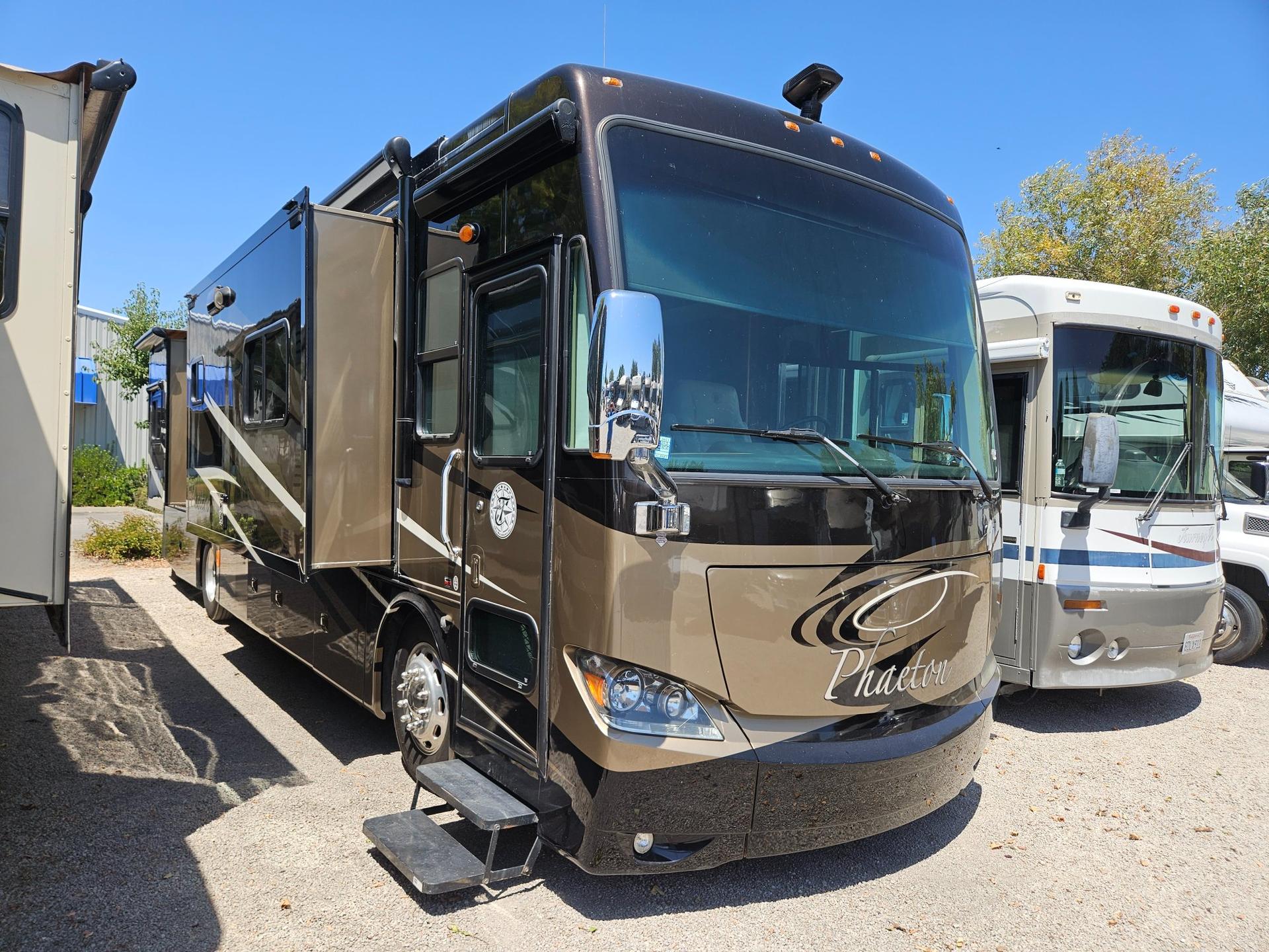 2013 Tiffin Motorhome Phaeton 36GH