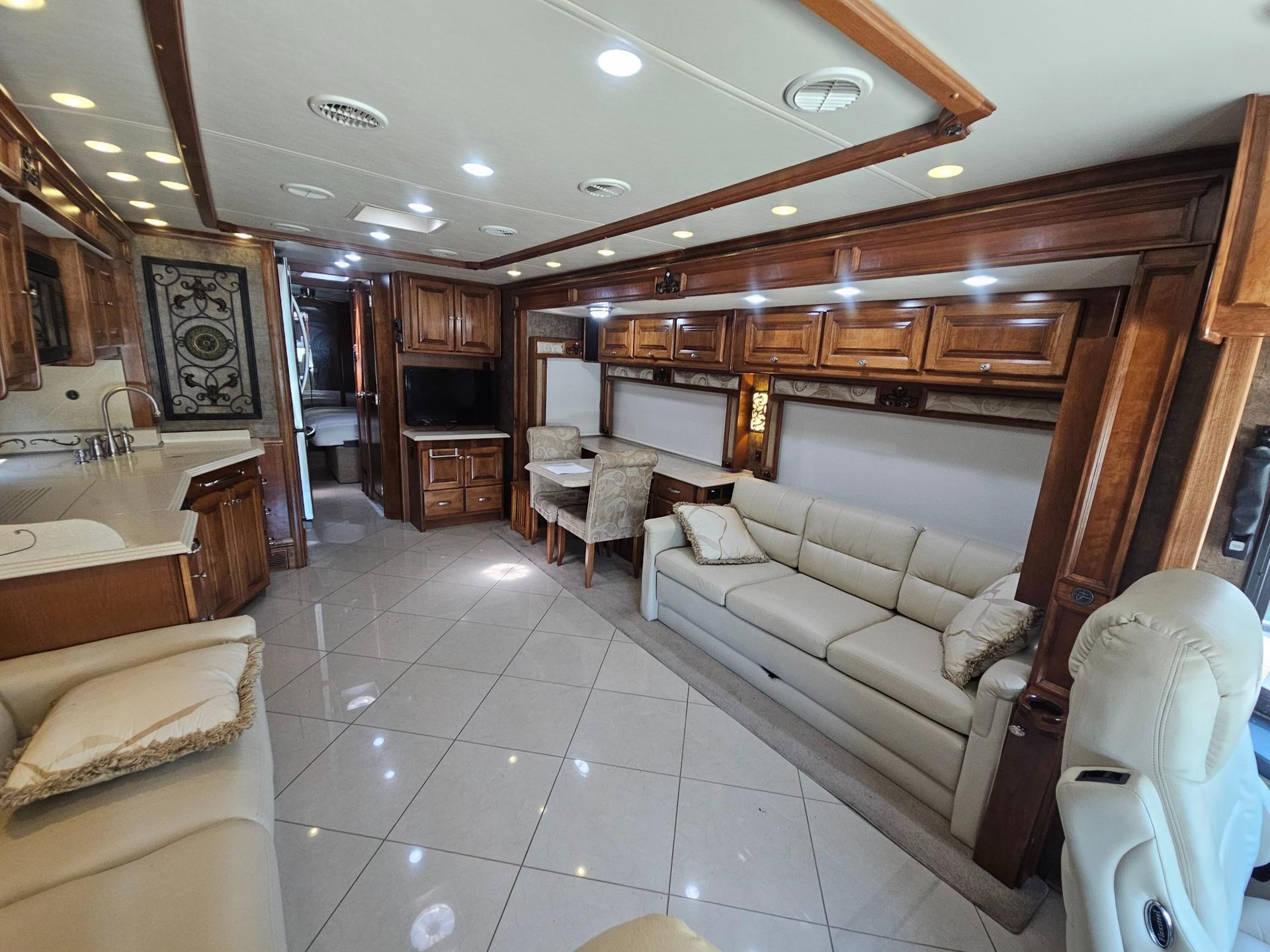 2013 Tiffin Motorhome 2013 Tiffin Motorhome Phaeton - thumbnail 6
