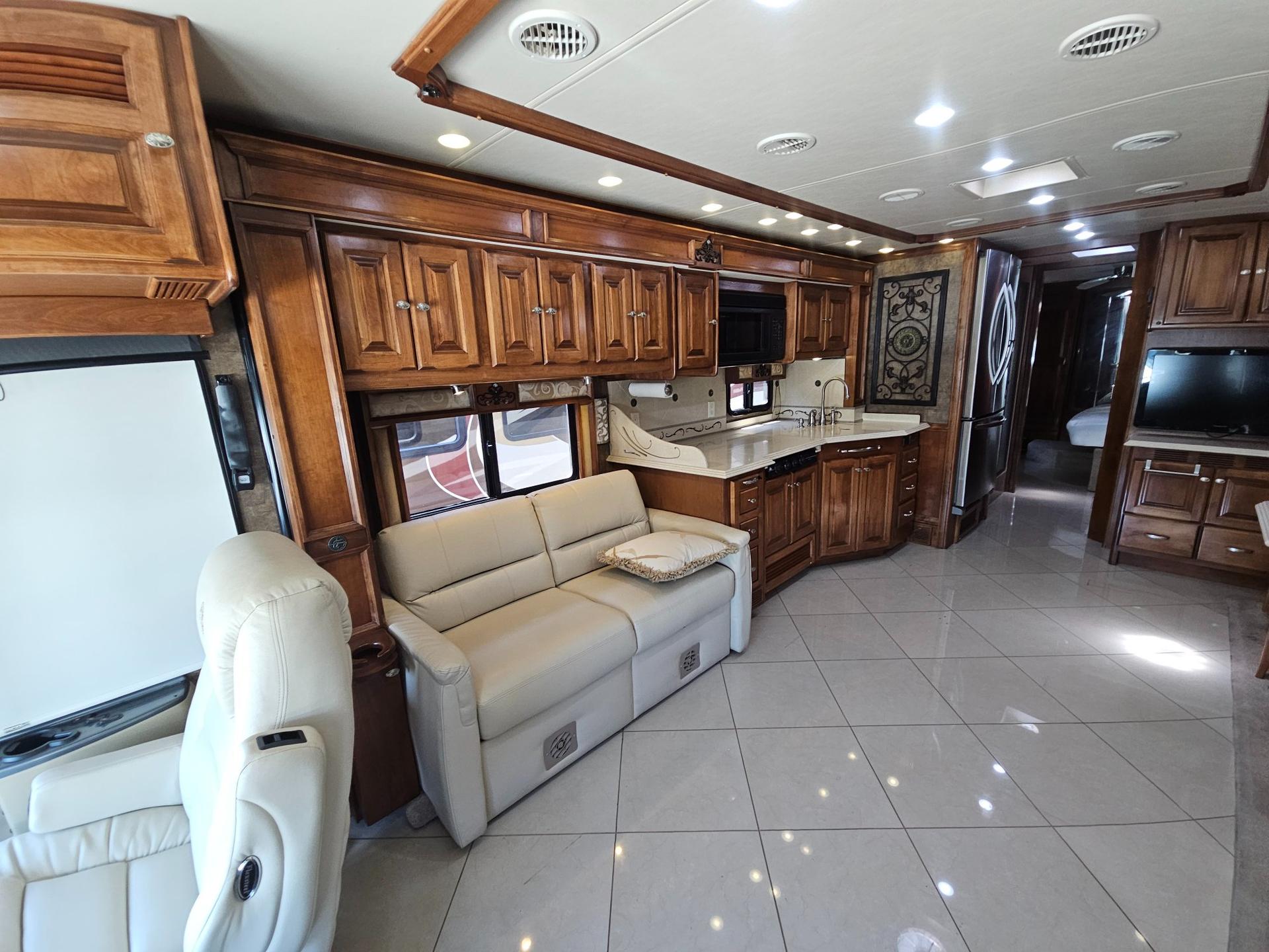 2013 Tiffin Motorhome 2013 Tiffin Motorhome Phaeton - thumbnail 7