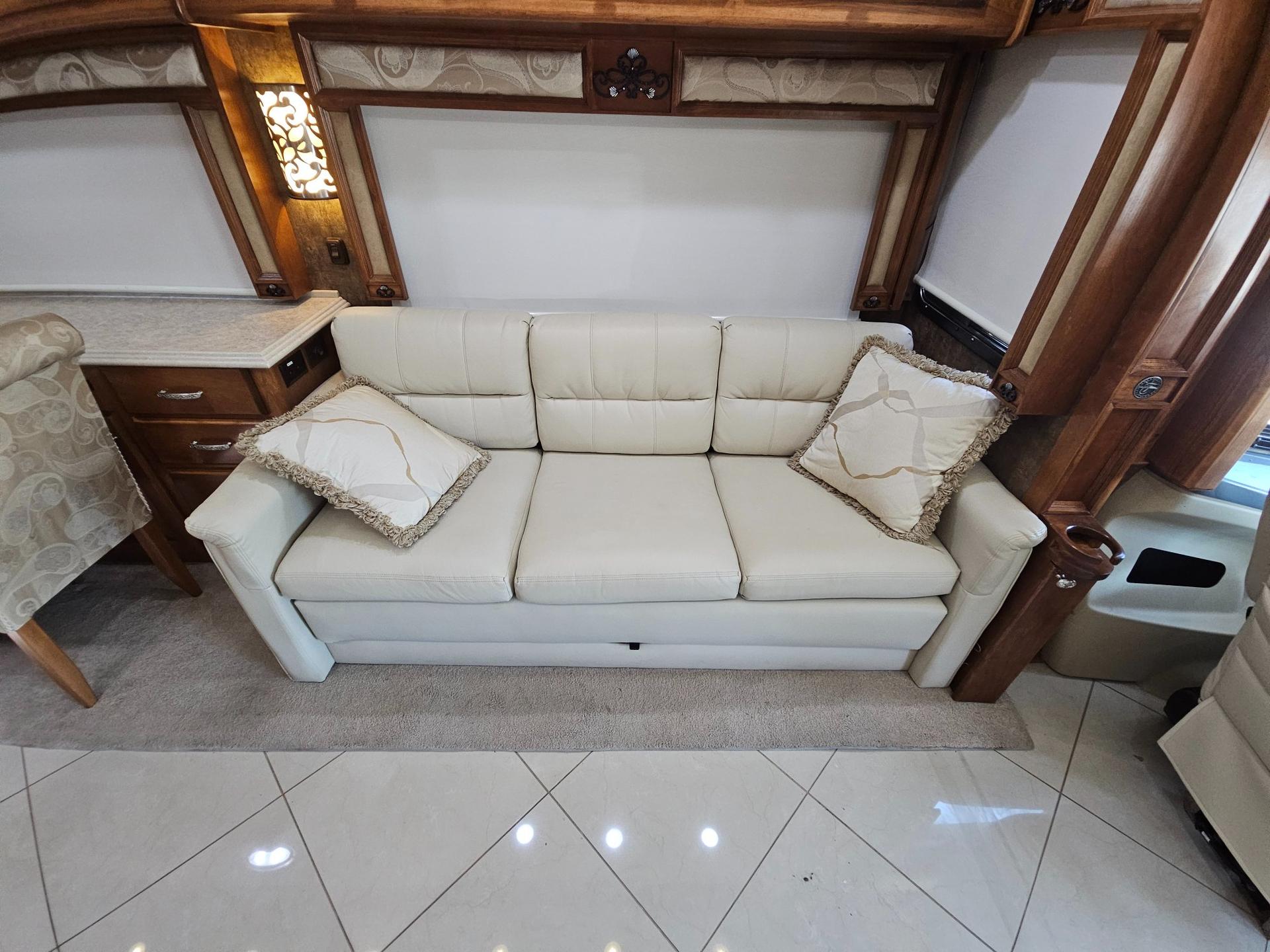 2013 Tiffin Motorhome 2013 Tiffin Motorhome Phaeton - thumbnail 9