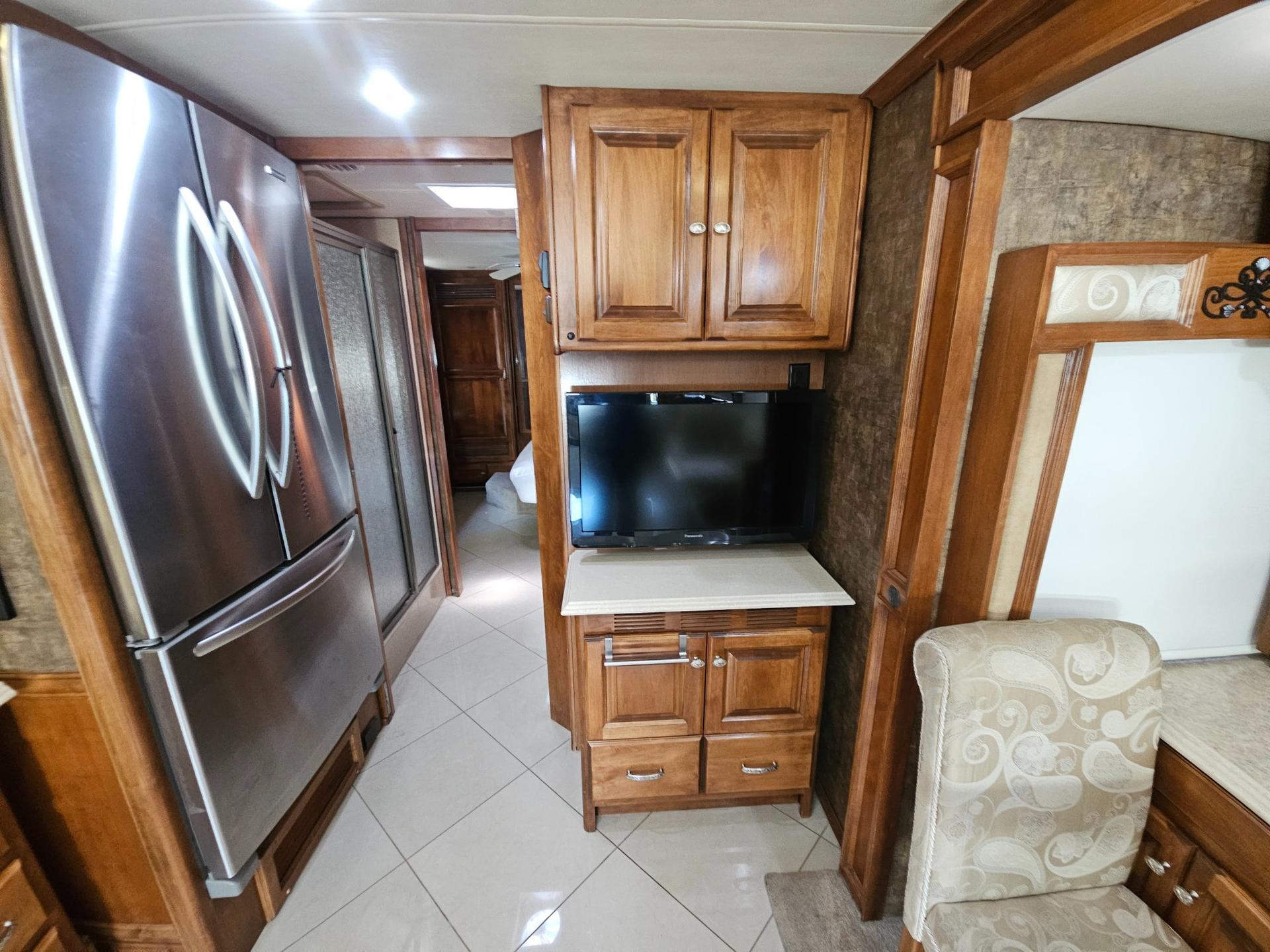 2013 Tiffin Motorhome 2013 Tiffin Motorhome Phaeton - thumbnail 14