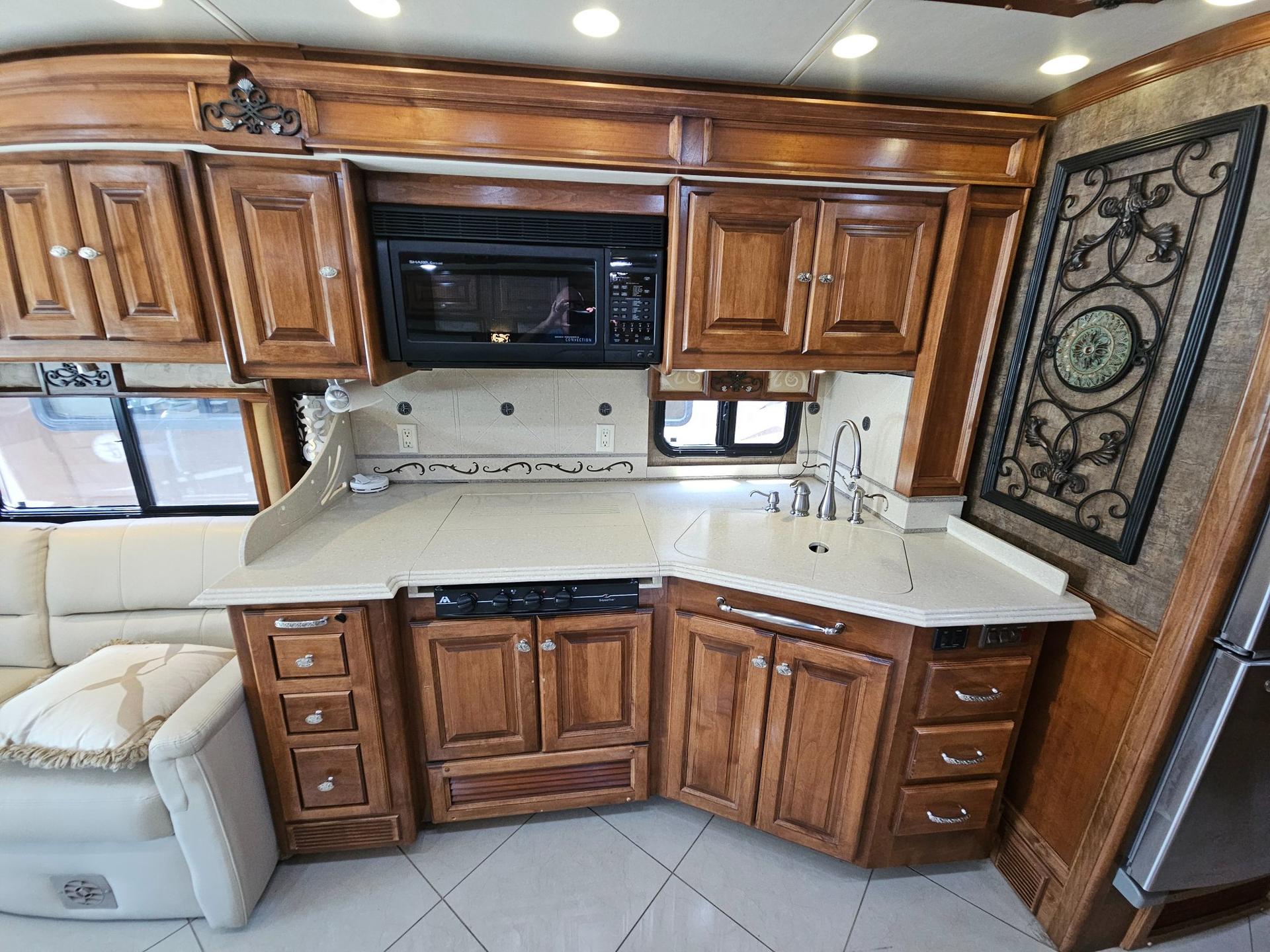 2013 Tiffin Motorhome 2013 Tiffin Motorhome Phaeton - thumbnail 19