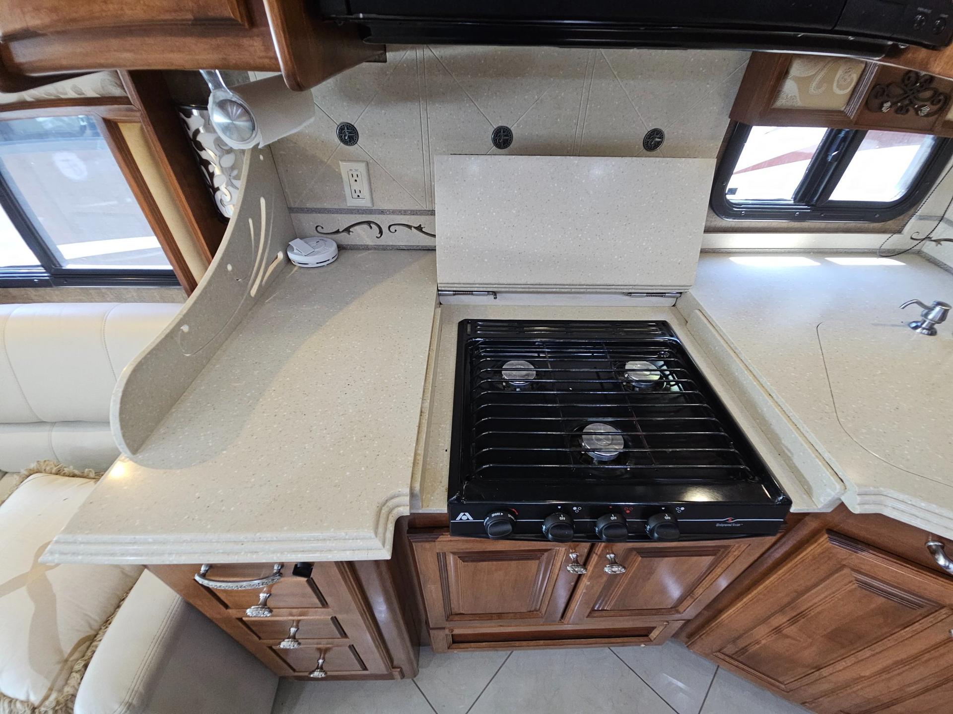 2013 Tiffin Motorhome 2013 Tiffin Motorhome Phaeton - thumbnail 22