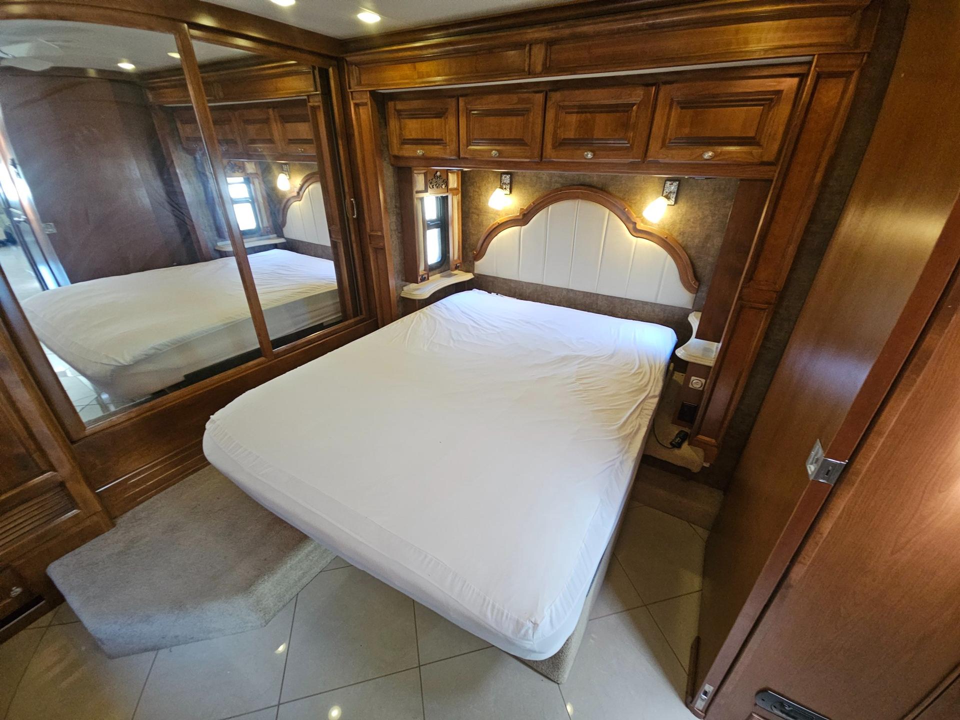 2013 Tiffin Motorhome 2013 Tiffin Motorhome Phaeton - thumbnail 30