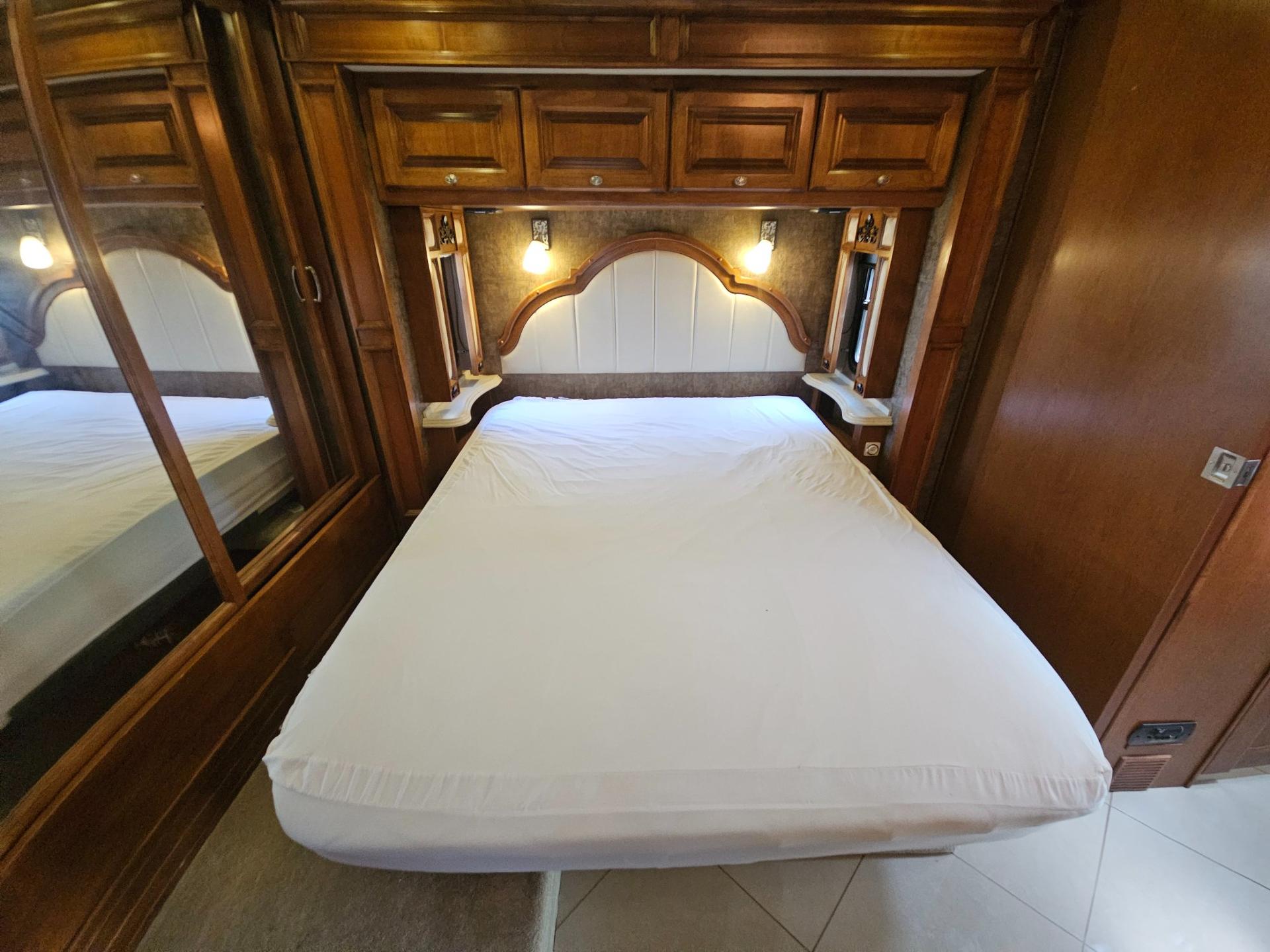 2013 Tiffin Motorhome 2013 Tiffin Motorhome Phaeton - thumbnail 31